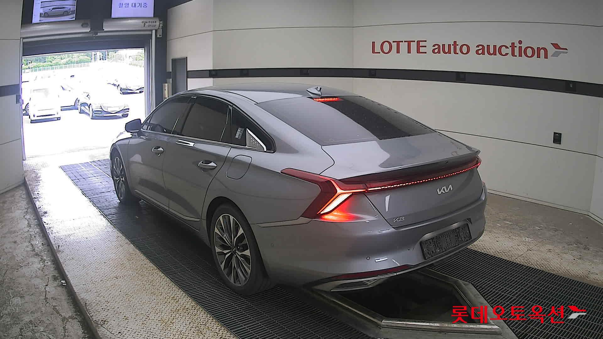 2022 - kia k8