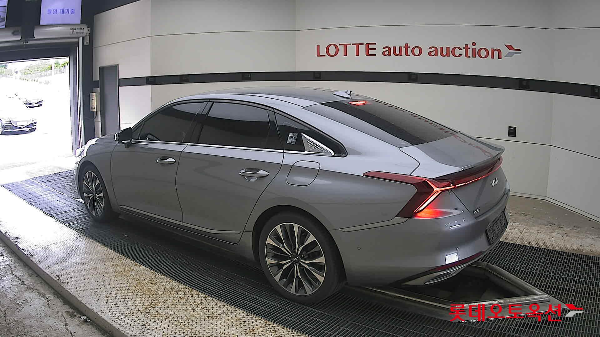 2022 - kia k8