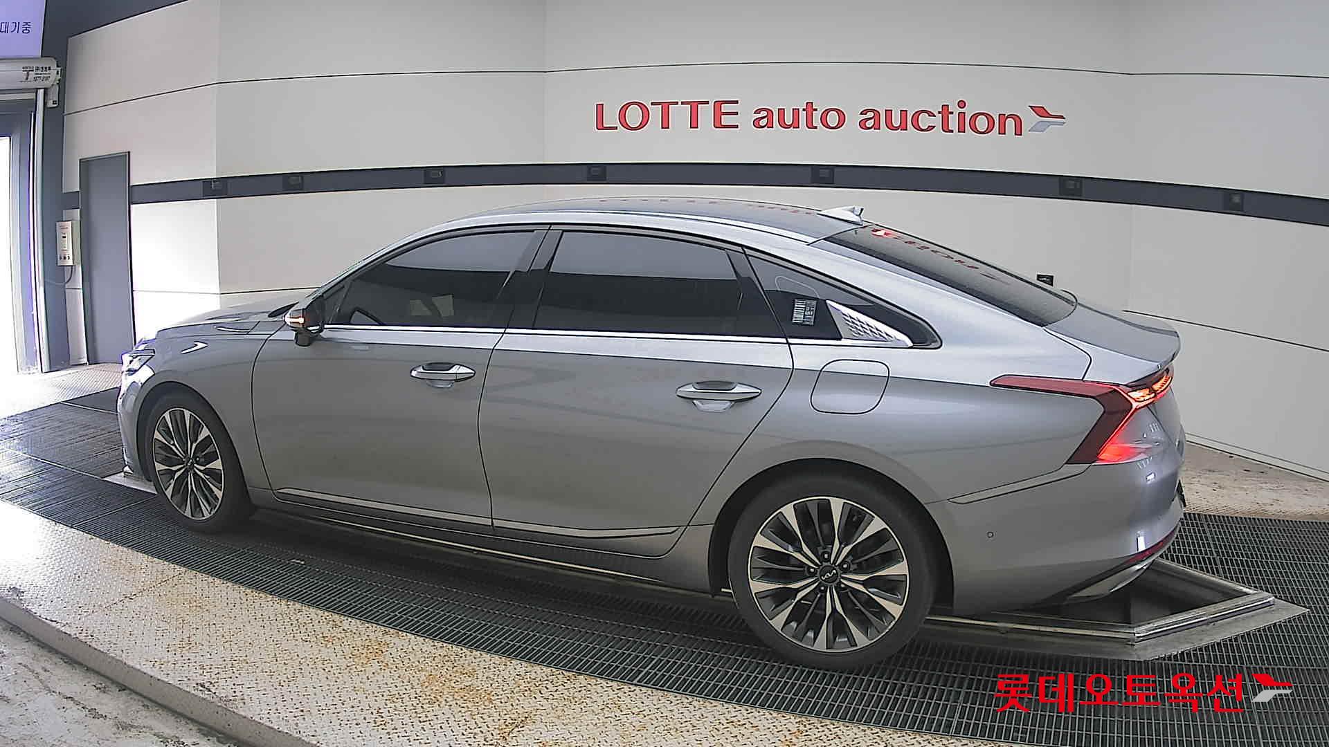 2022 - kia k8
