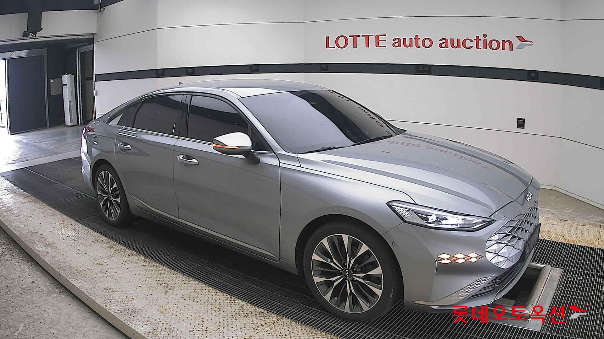 2022 - kia k8