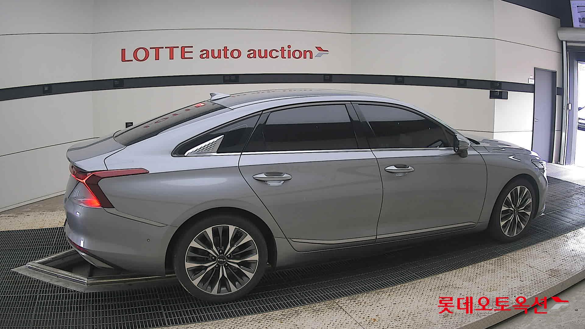 2022 - kia k8