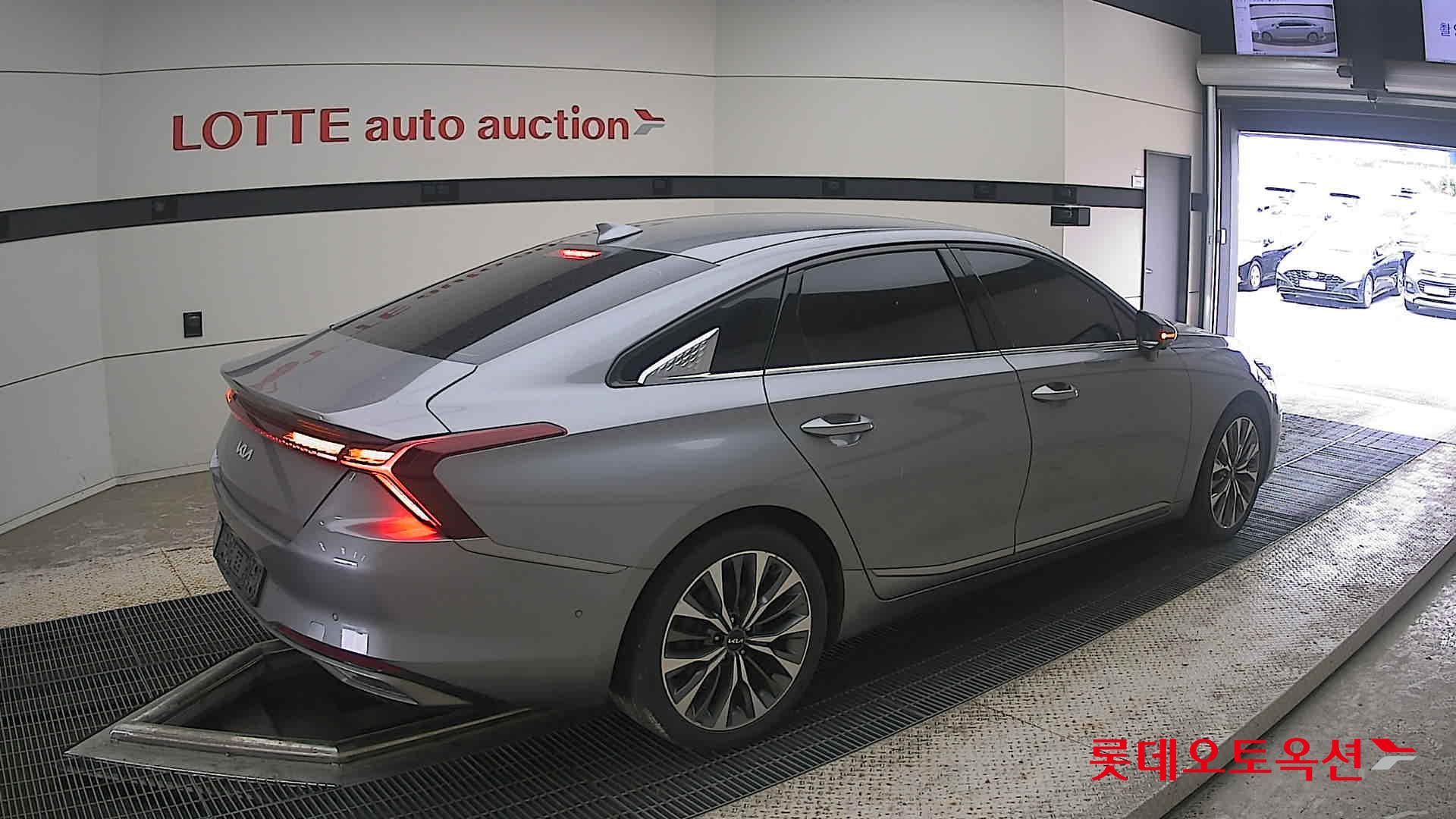 2022 - kia k8