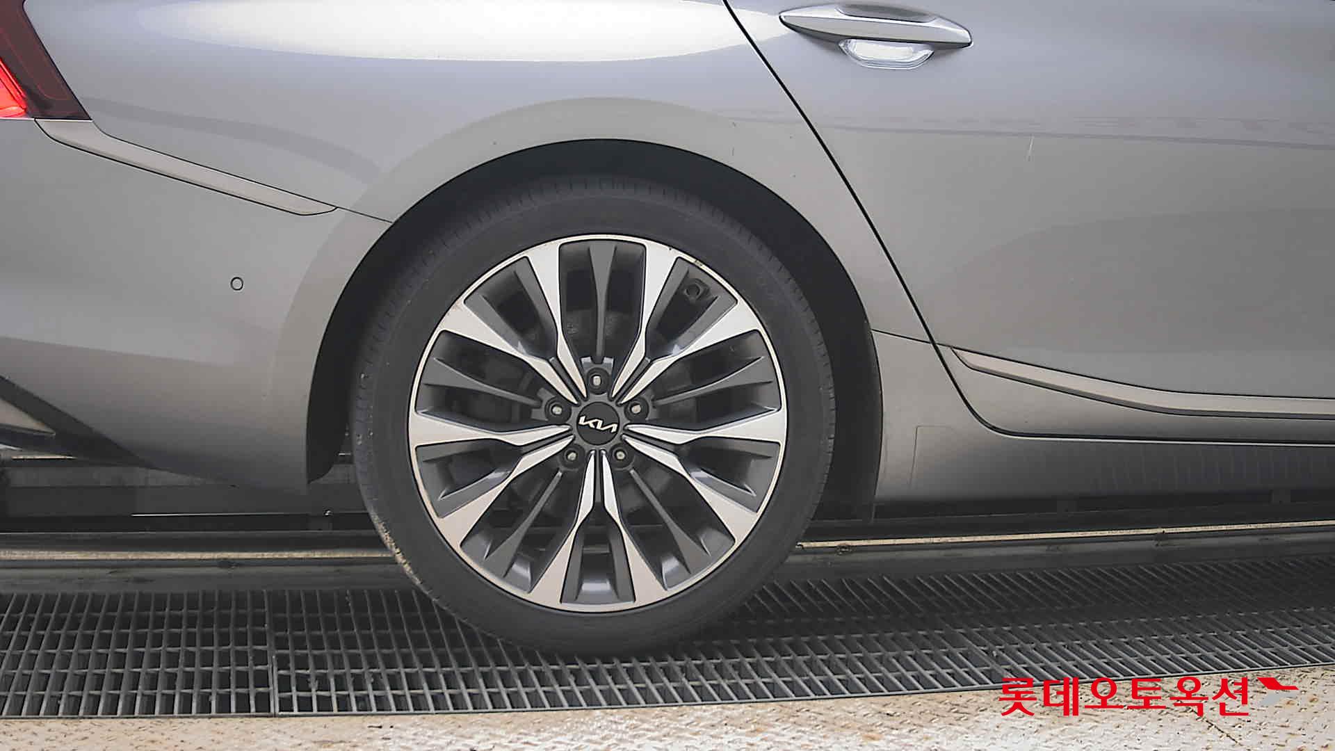 2022 - kia k8