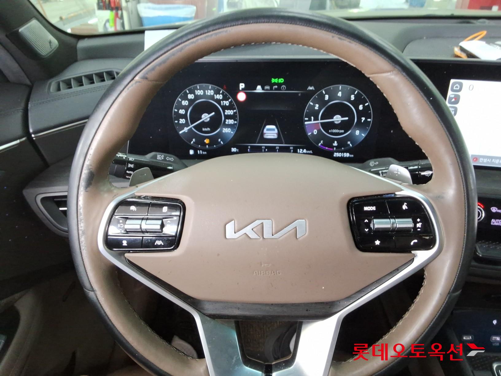 2022 - kia k8