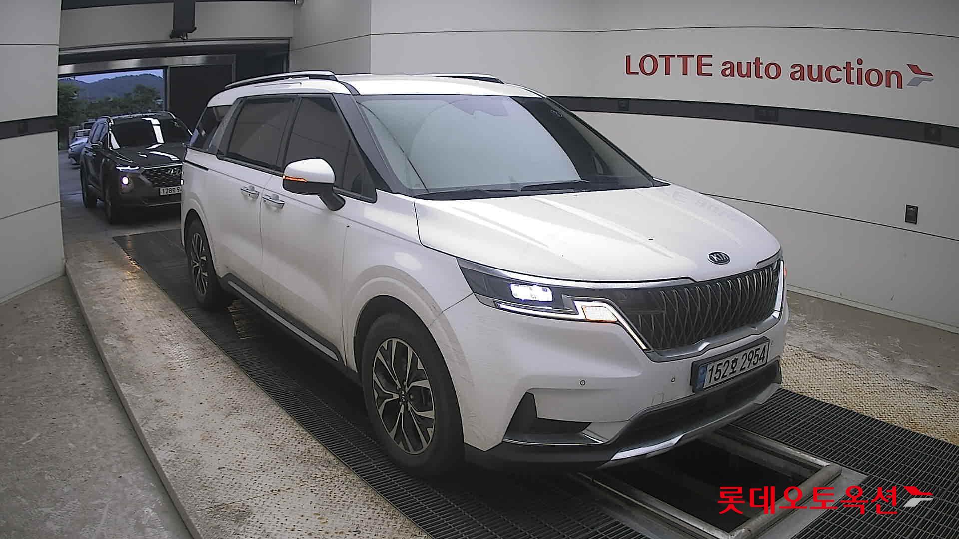 2021 - kia carnival