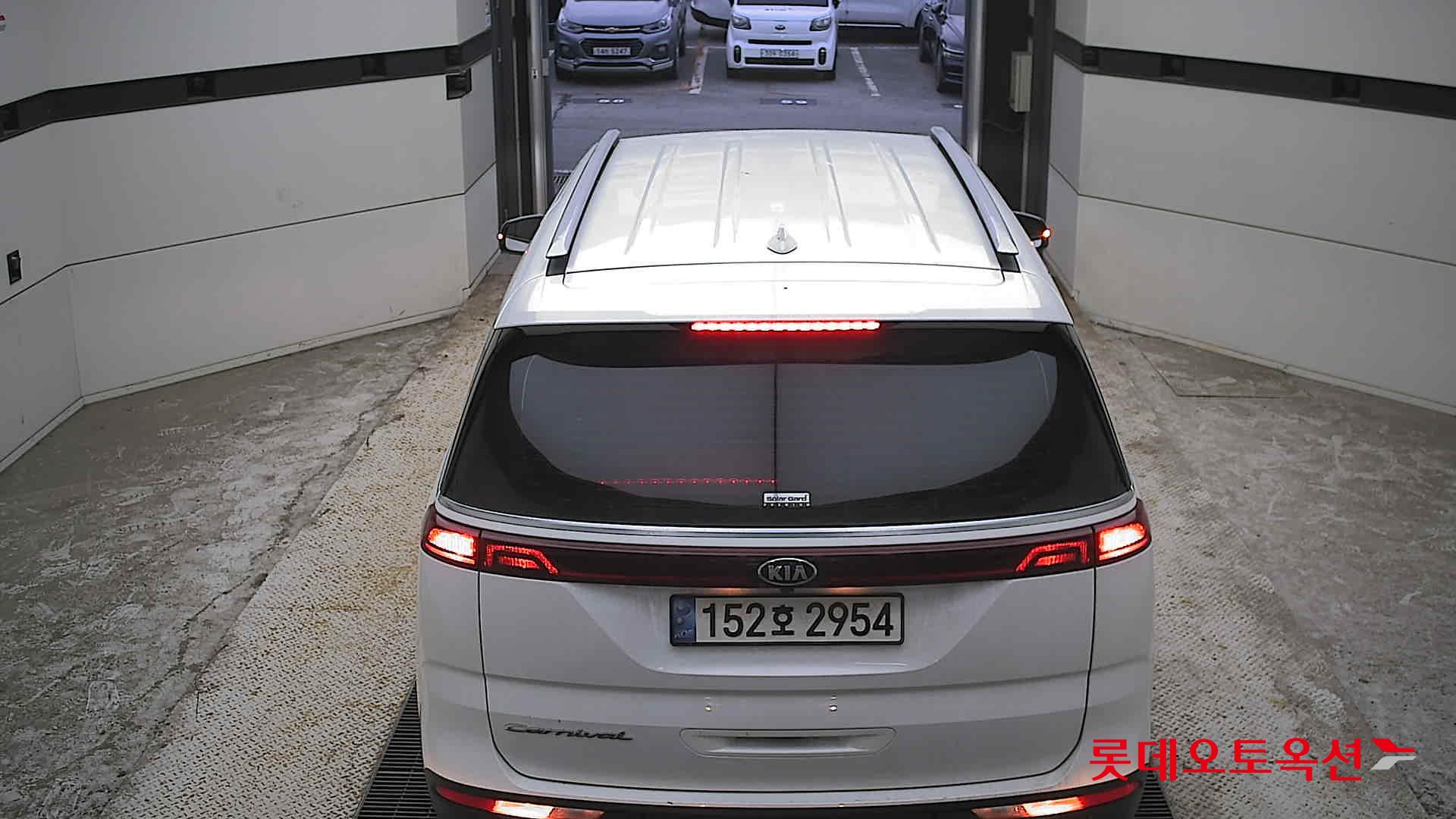 2021 - kia carnival