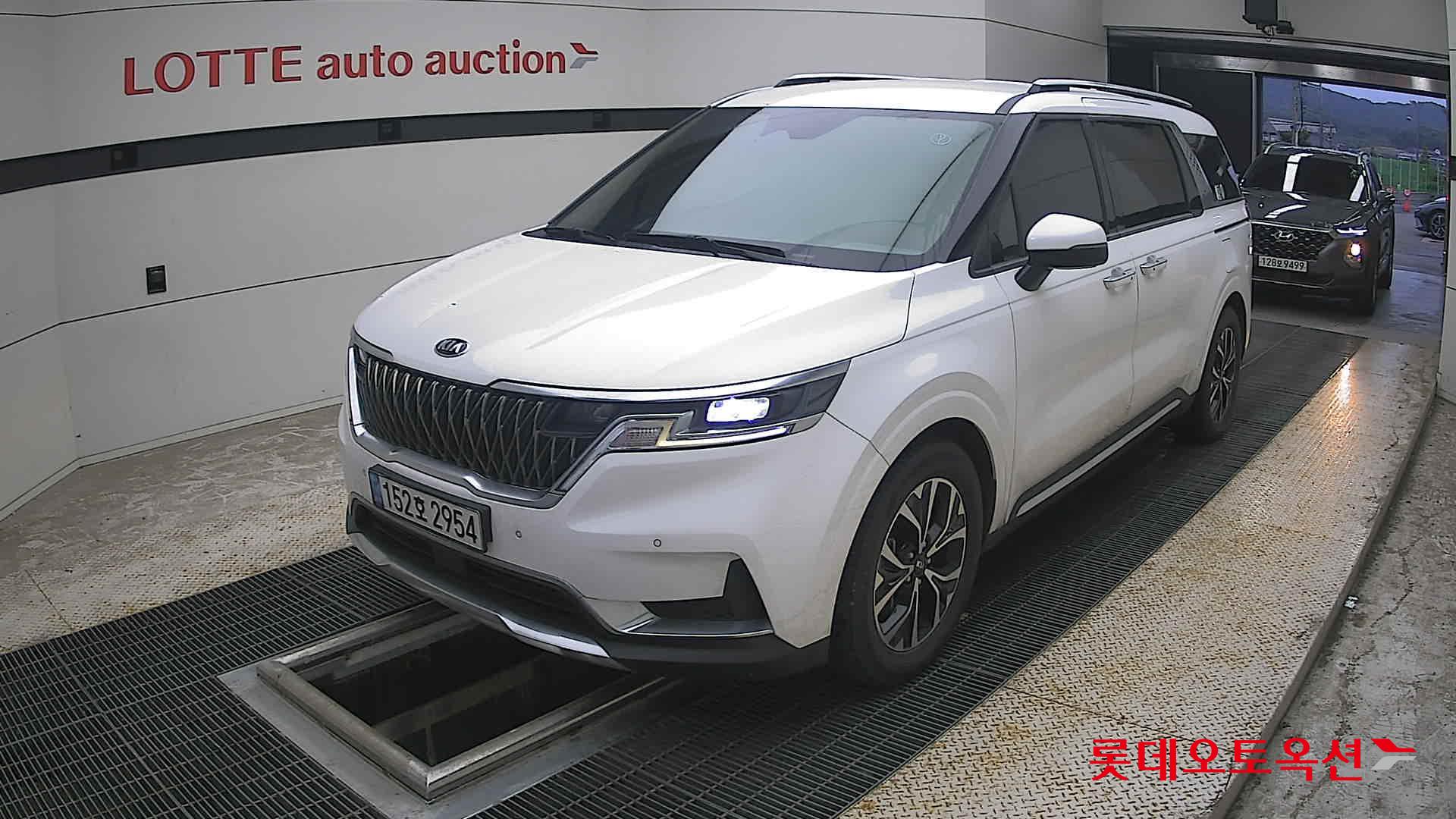 2021 - kia carnival