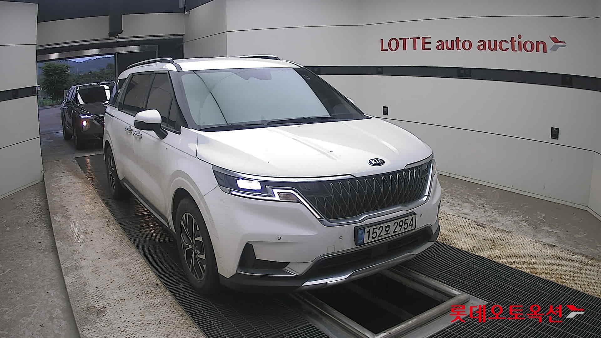 2021 - kia carnival