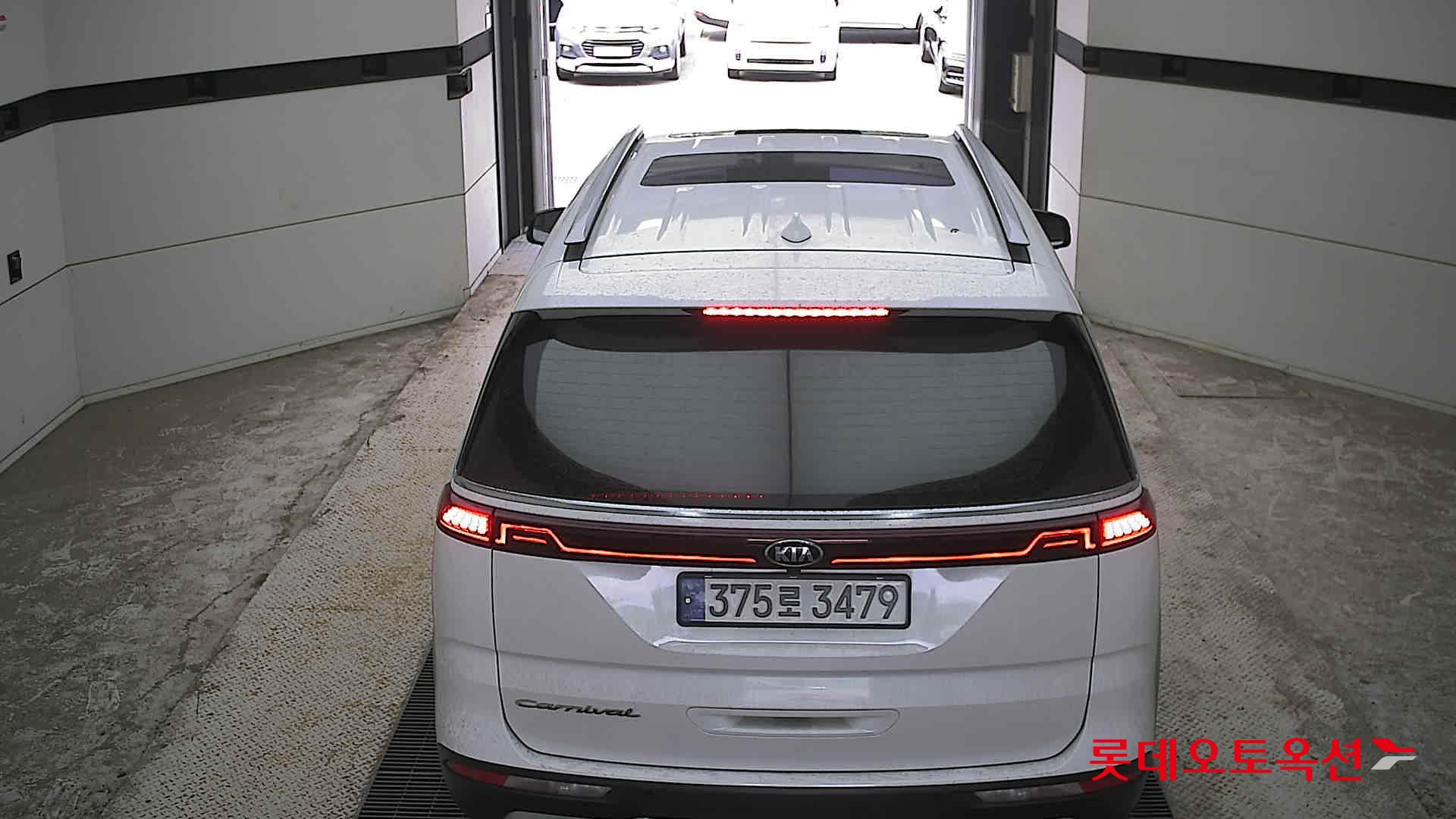 2021 - kia carnival