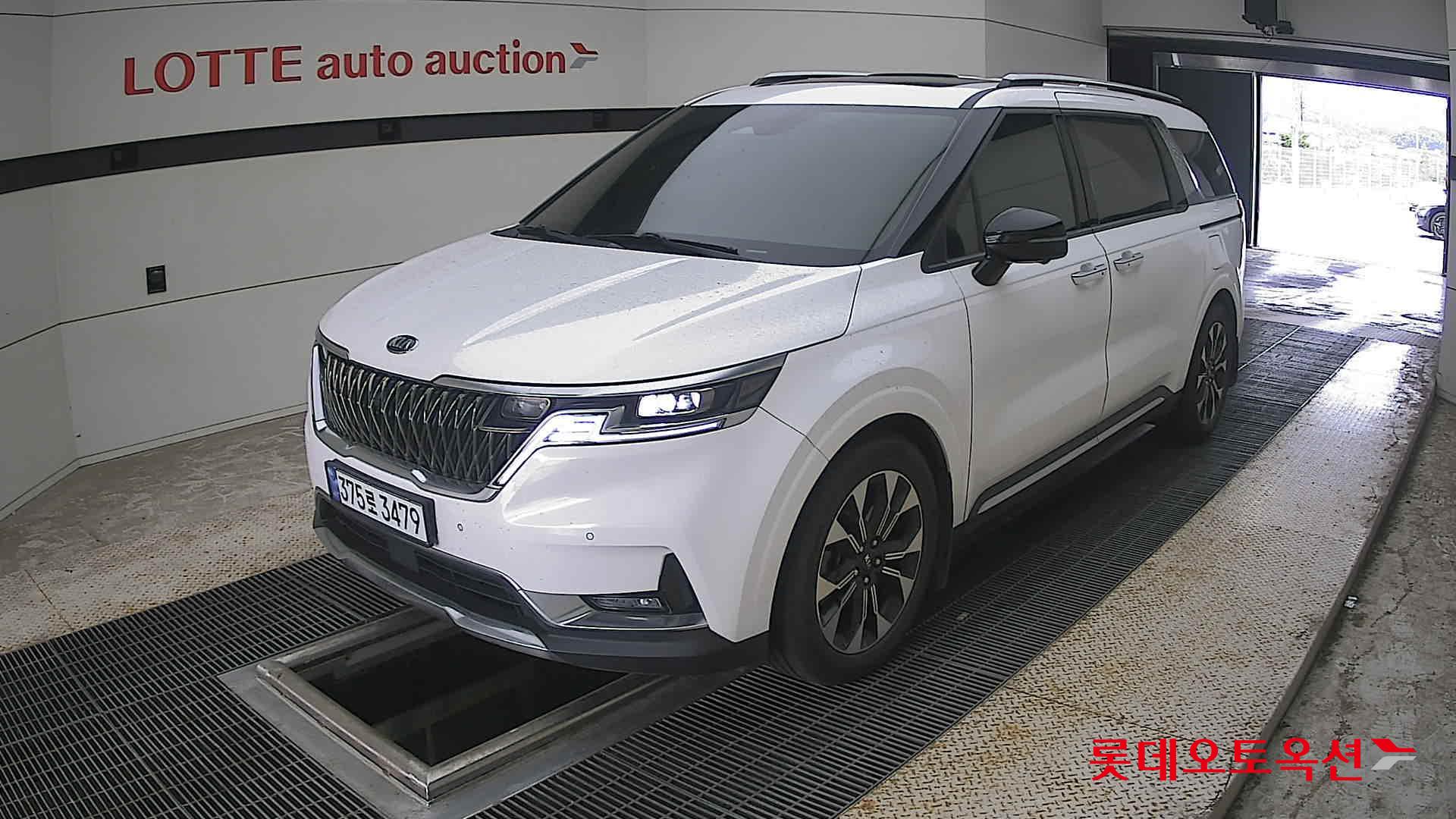 2021 - kia carnival