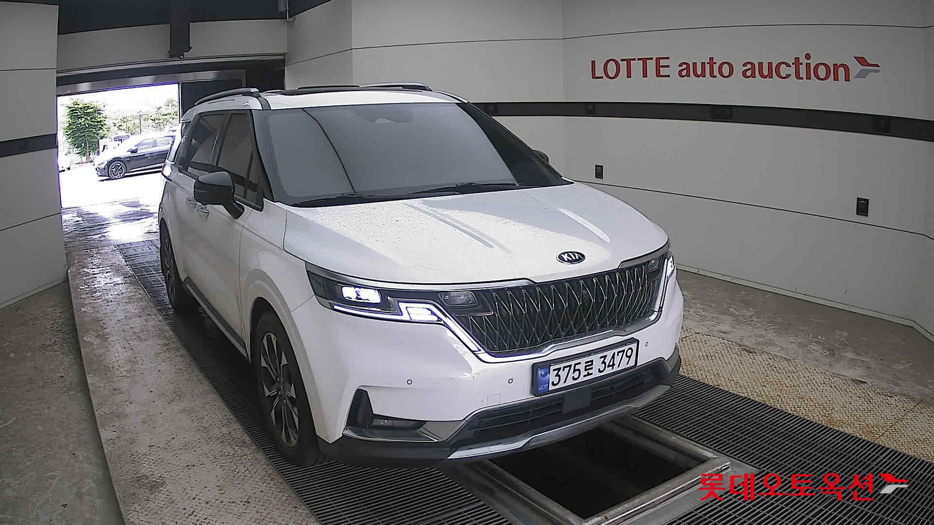 2021 - kia carnival