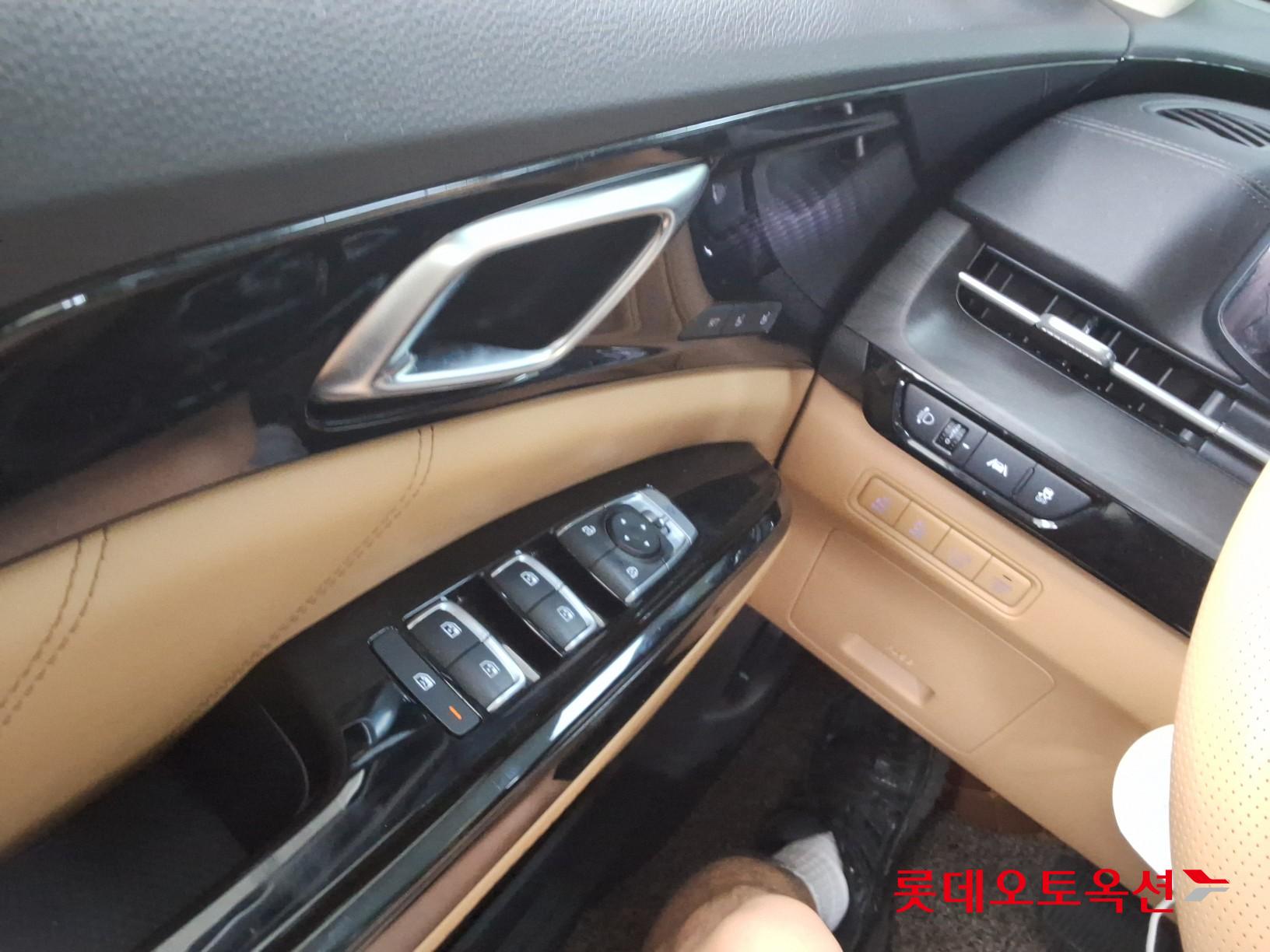 2021 - kia carnival