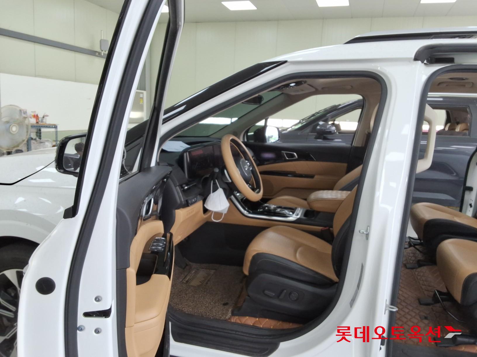 2021 - kia carnival