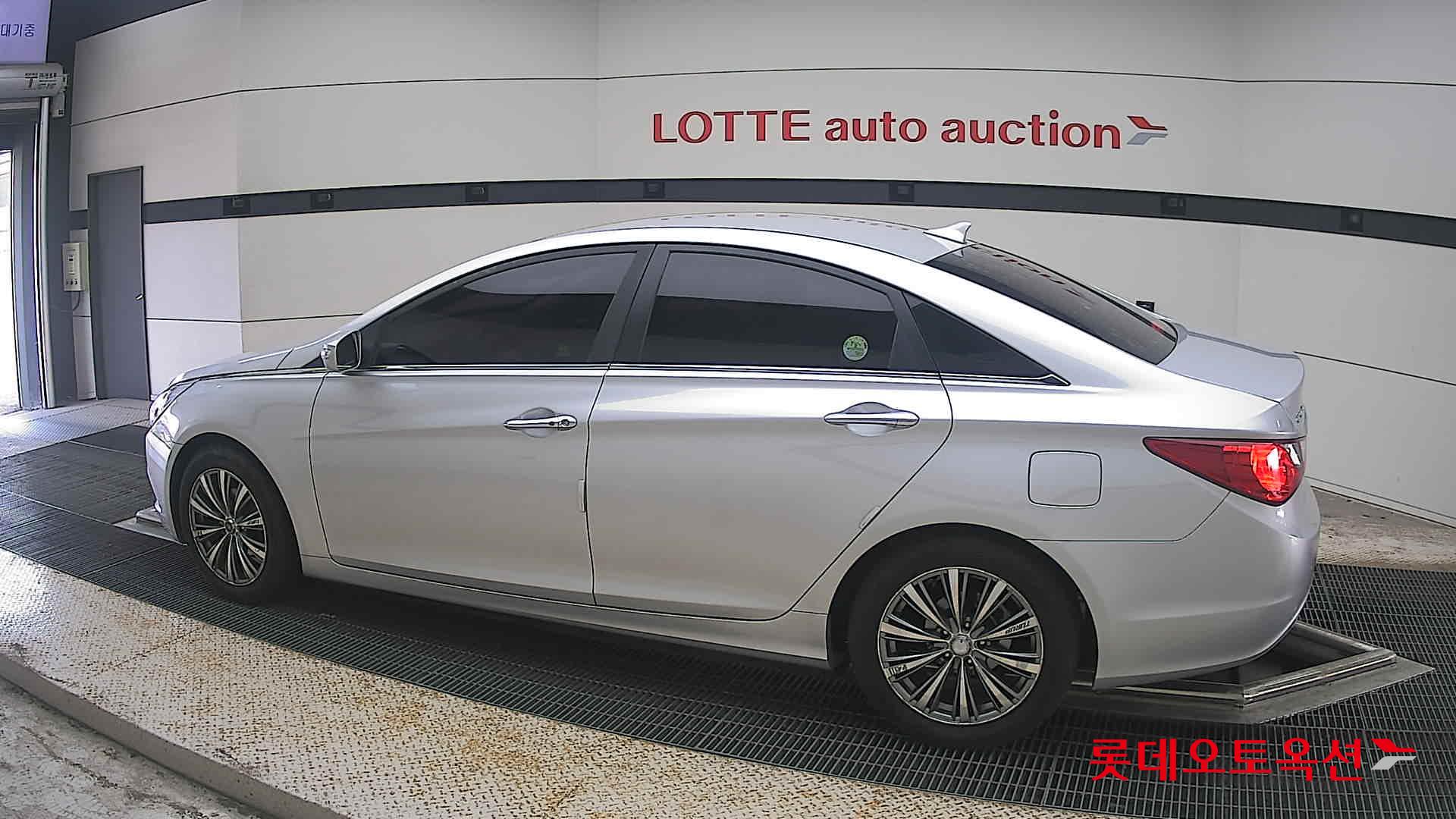 2011 - hyundai sonata