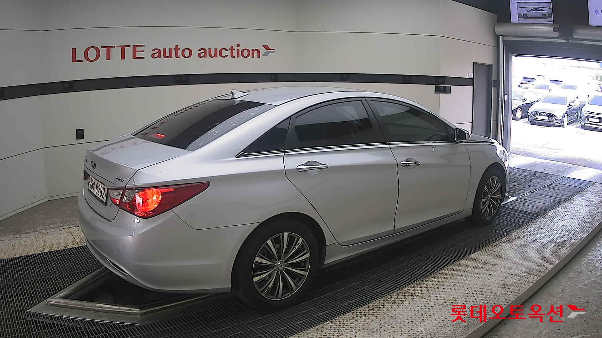 2011 - hyundai sonata