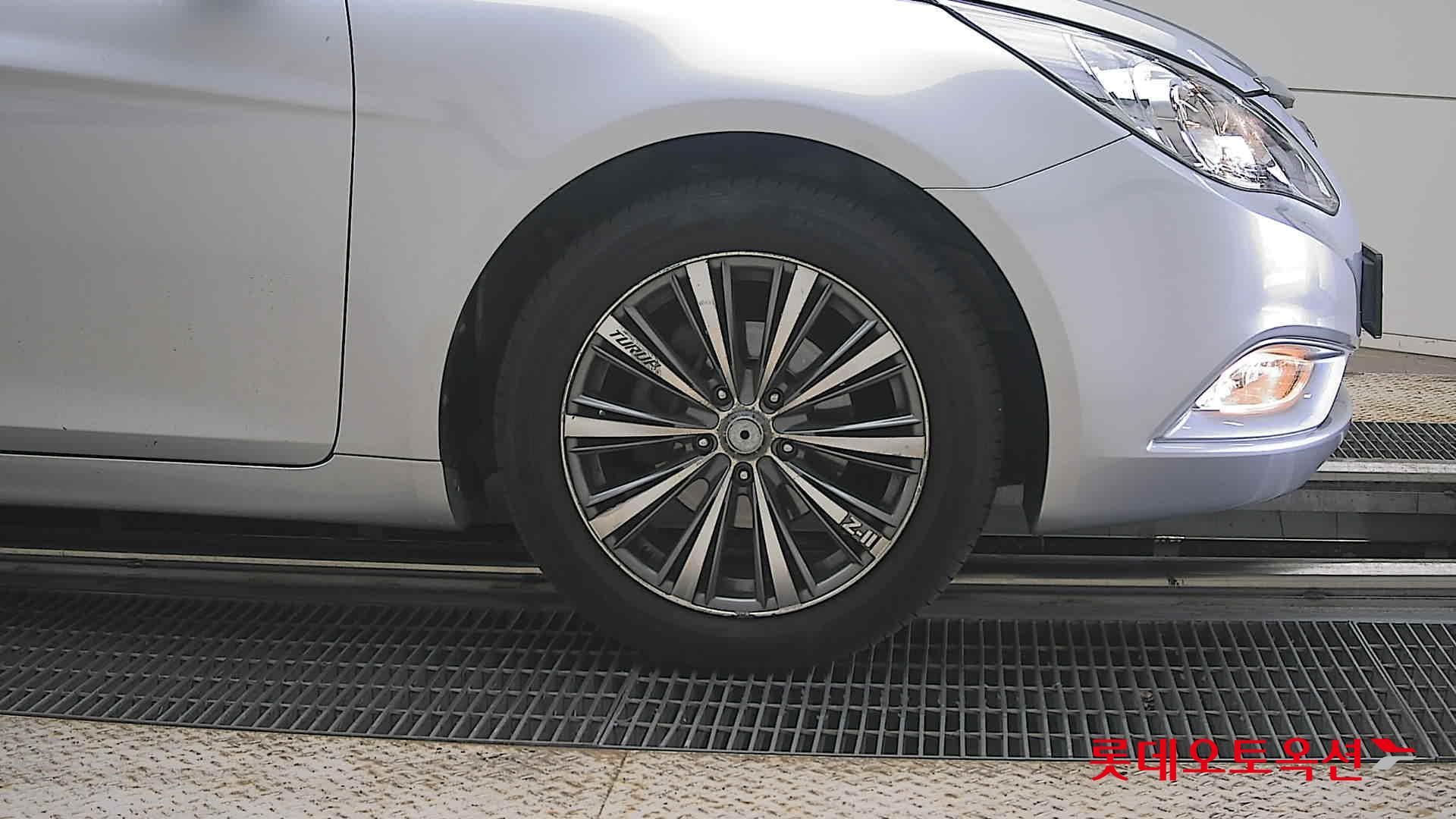 2011 - hyundai sonata