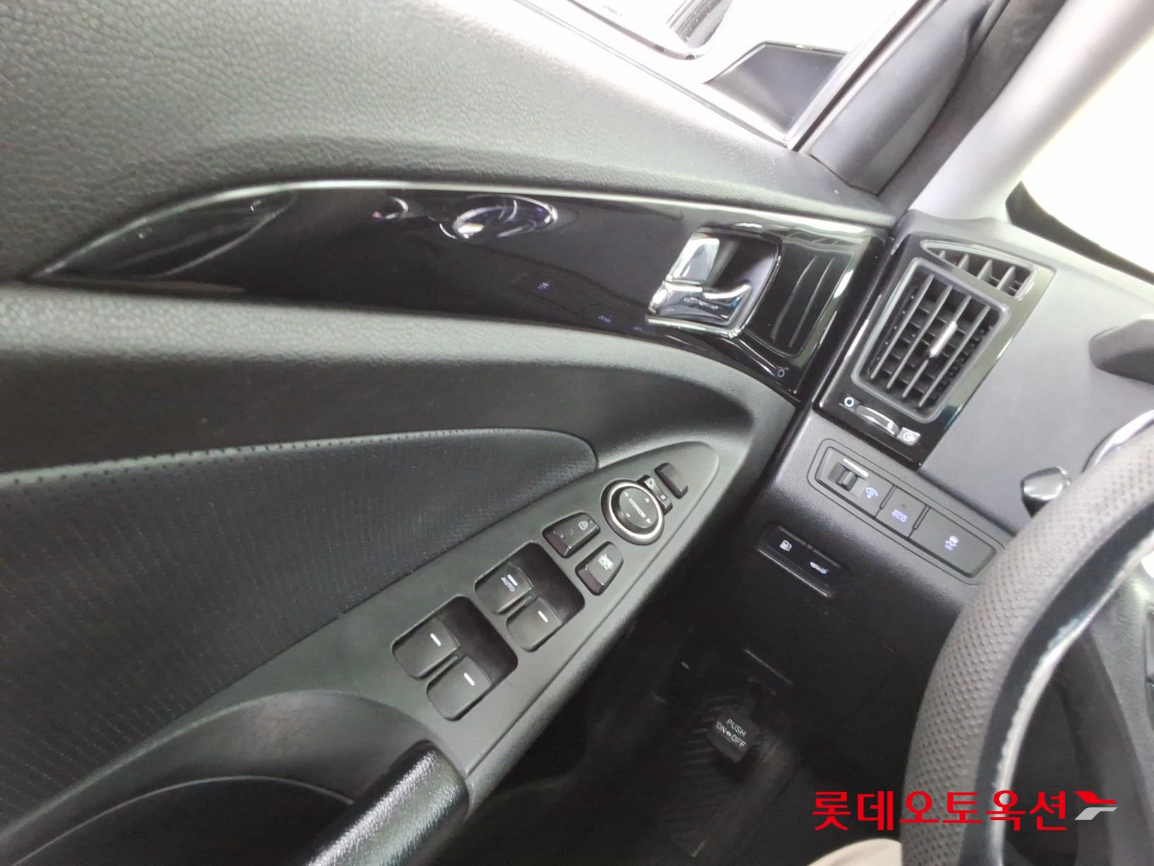 2011 - hyundai sonata