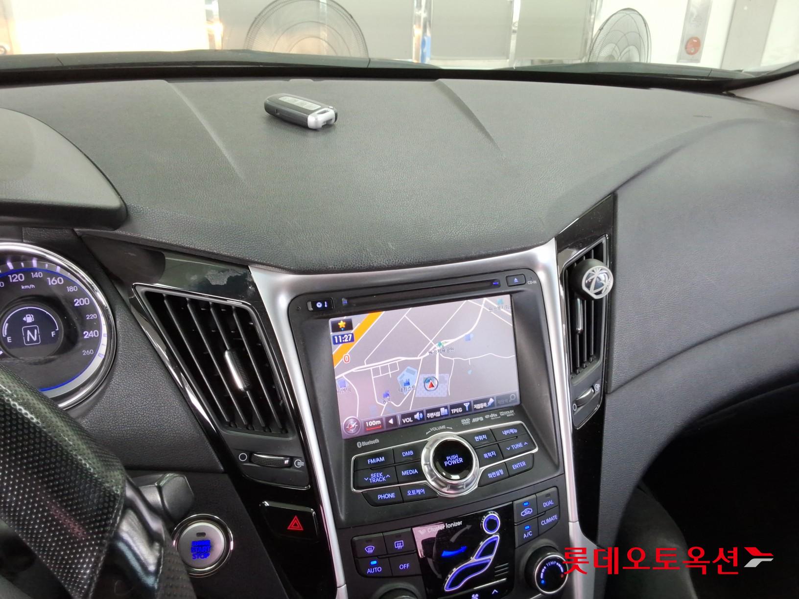 2011 - hyundai sonata