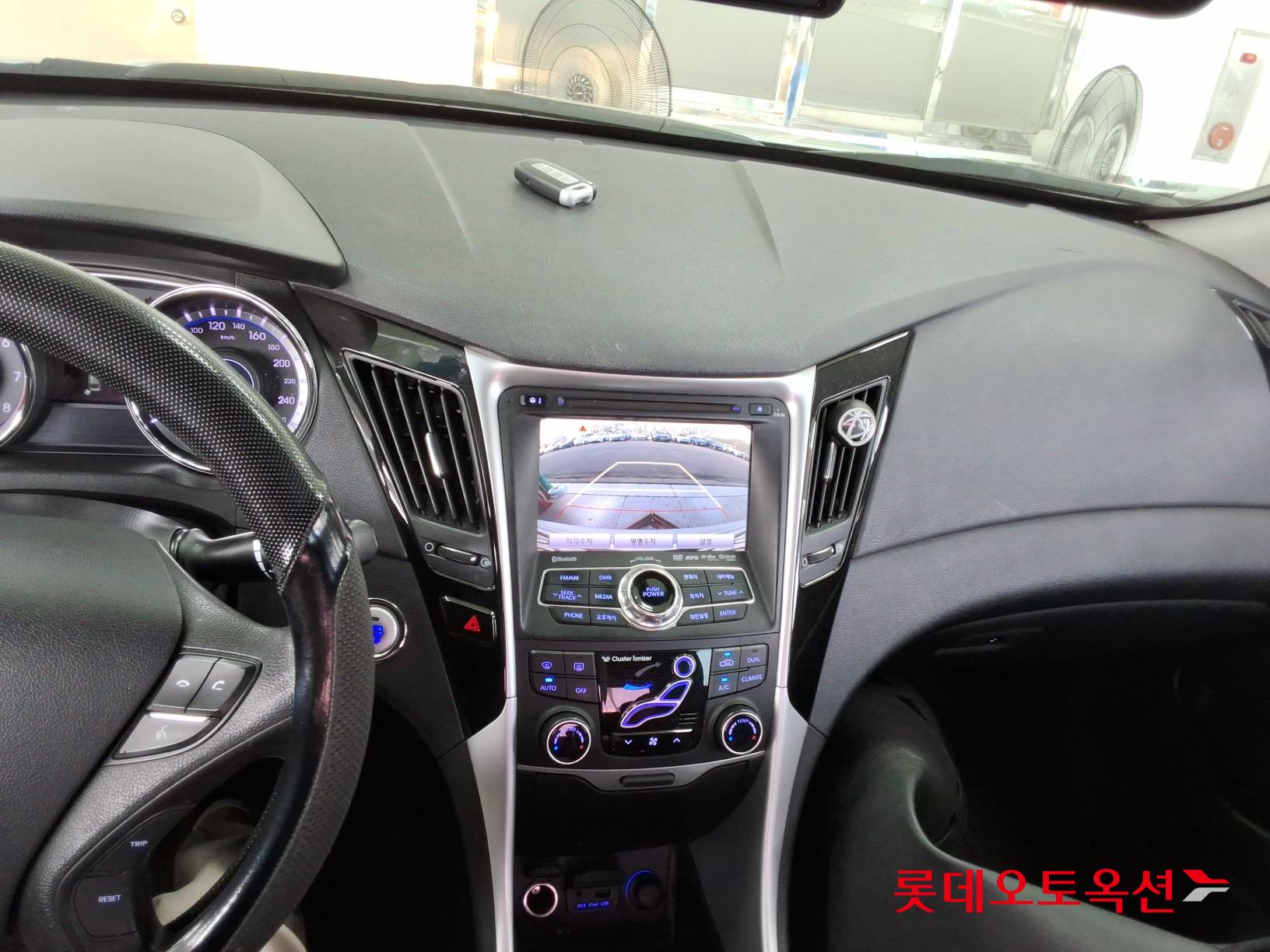 2011 - hyundai sonata