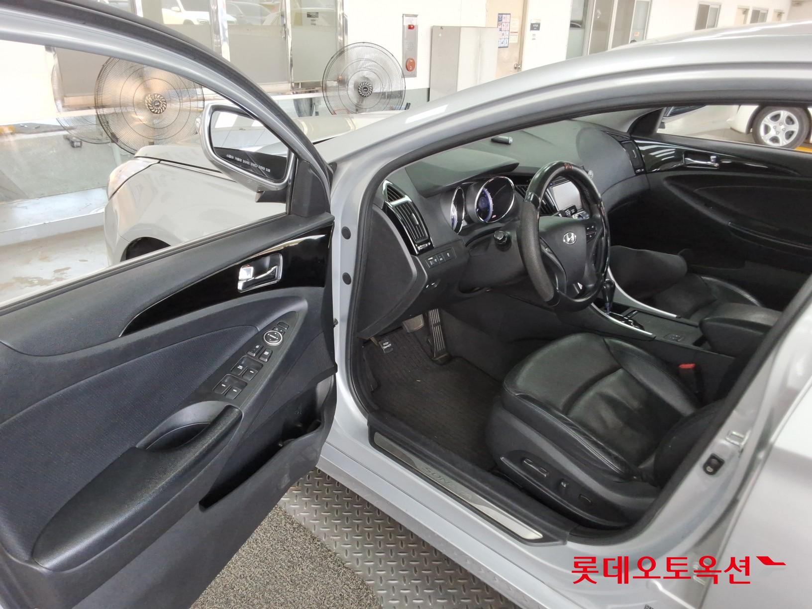 2011 - hyundai sonata