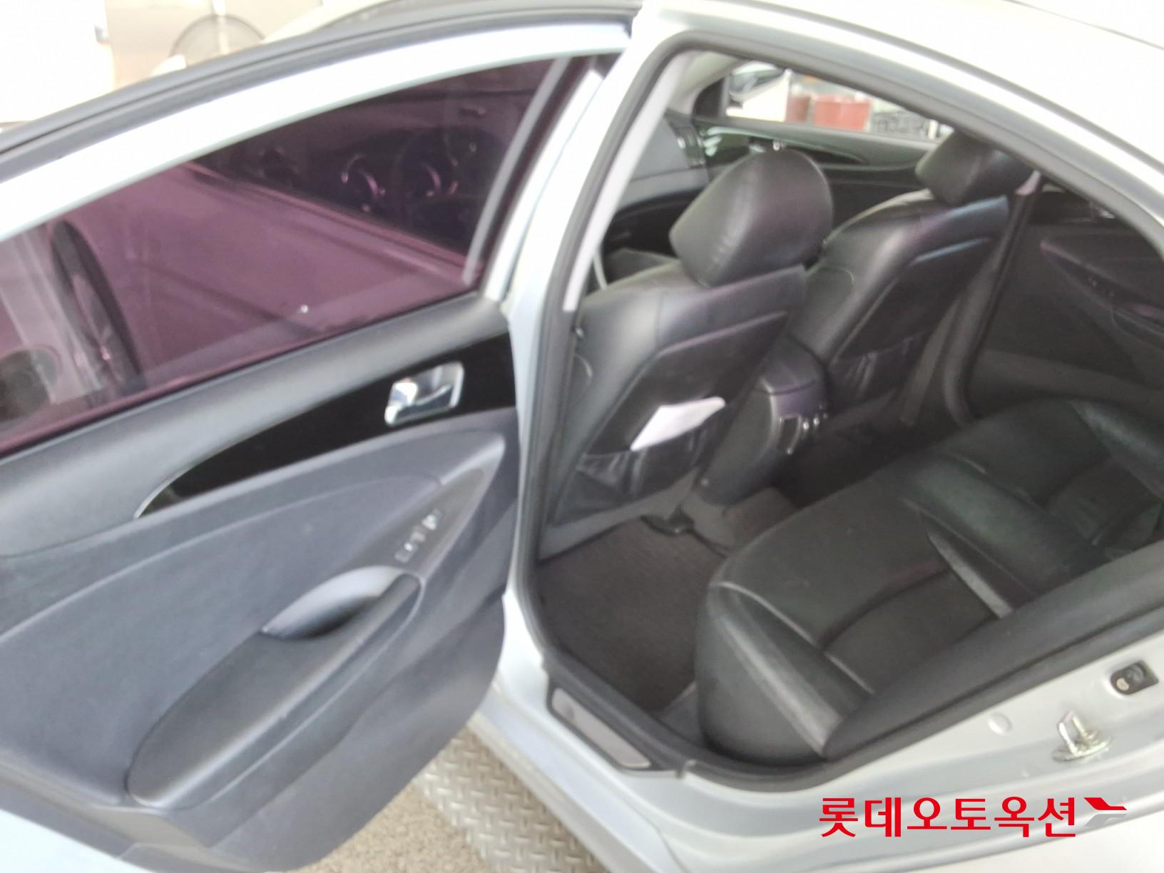 2011 - hyundai sonata