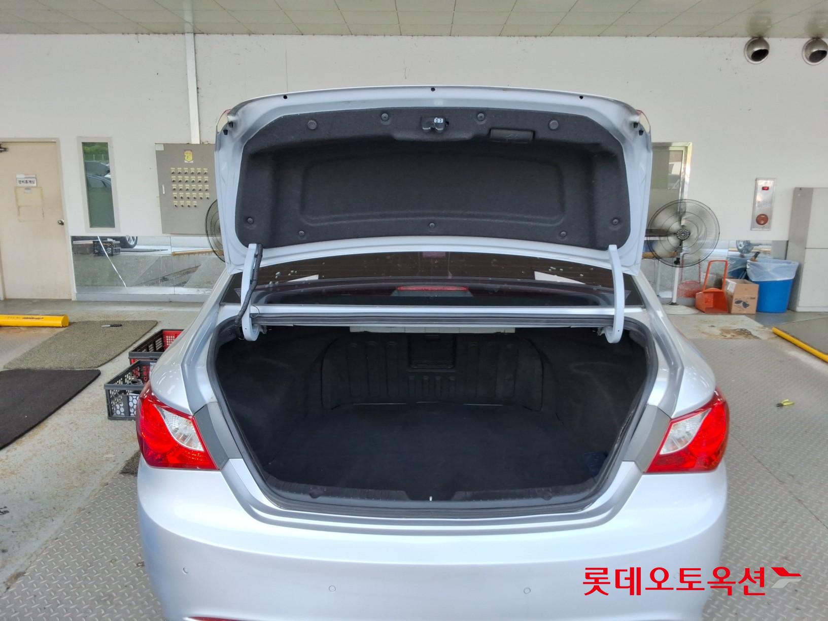 2011 - hyundai sonata