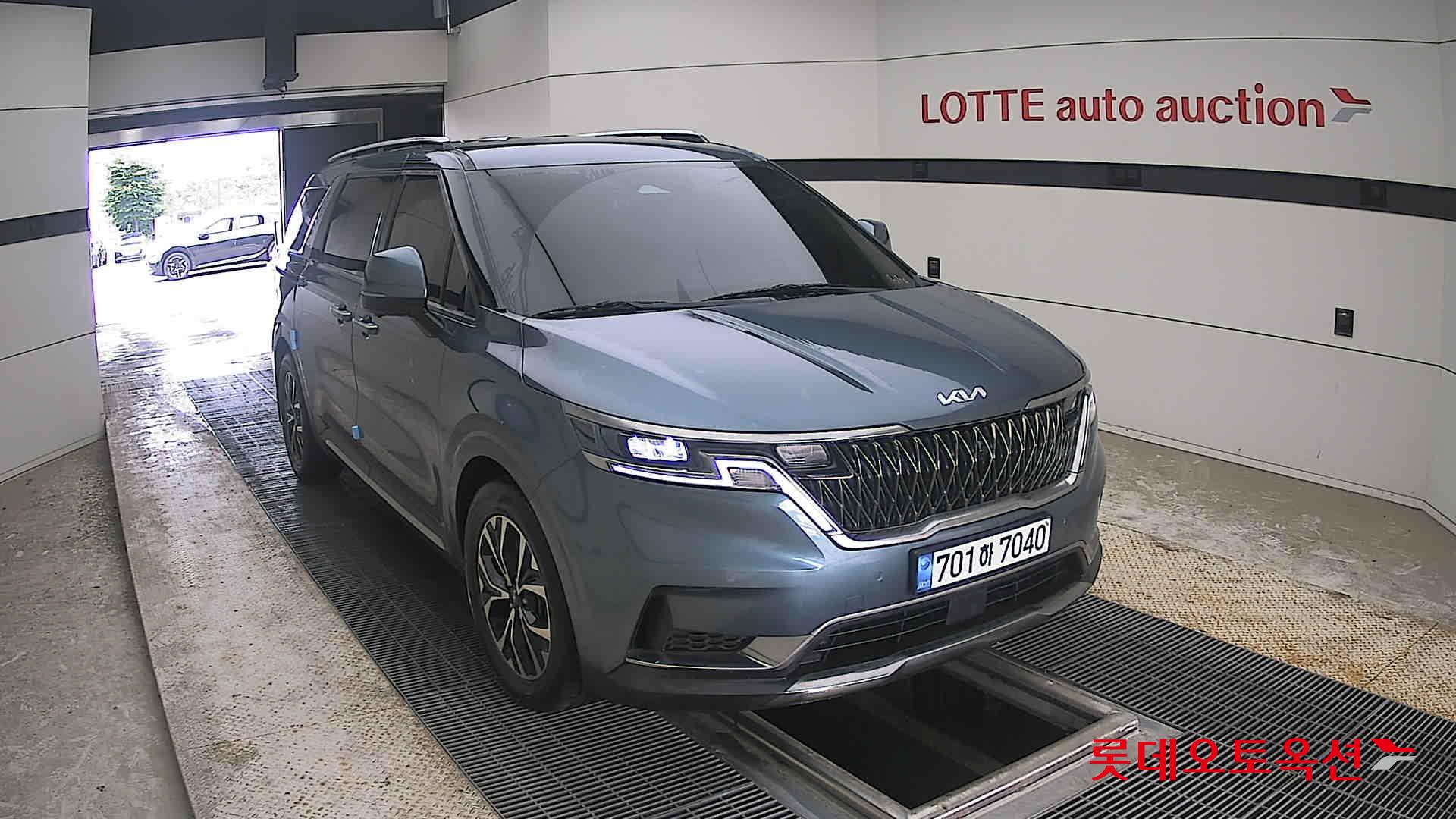 2023 - kia carnival