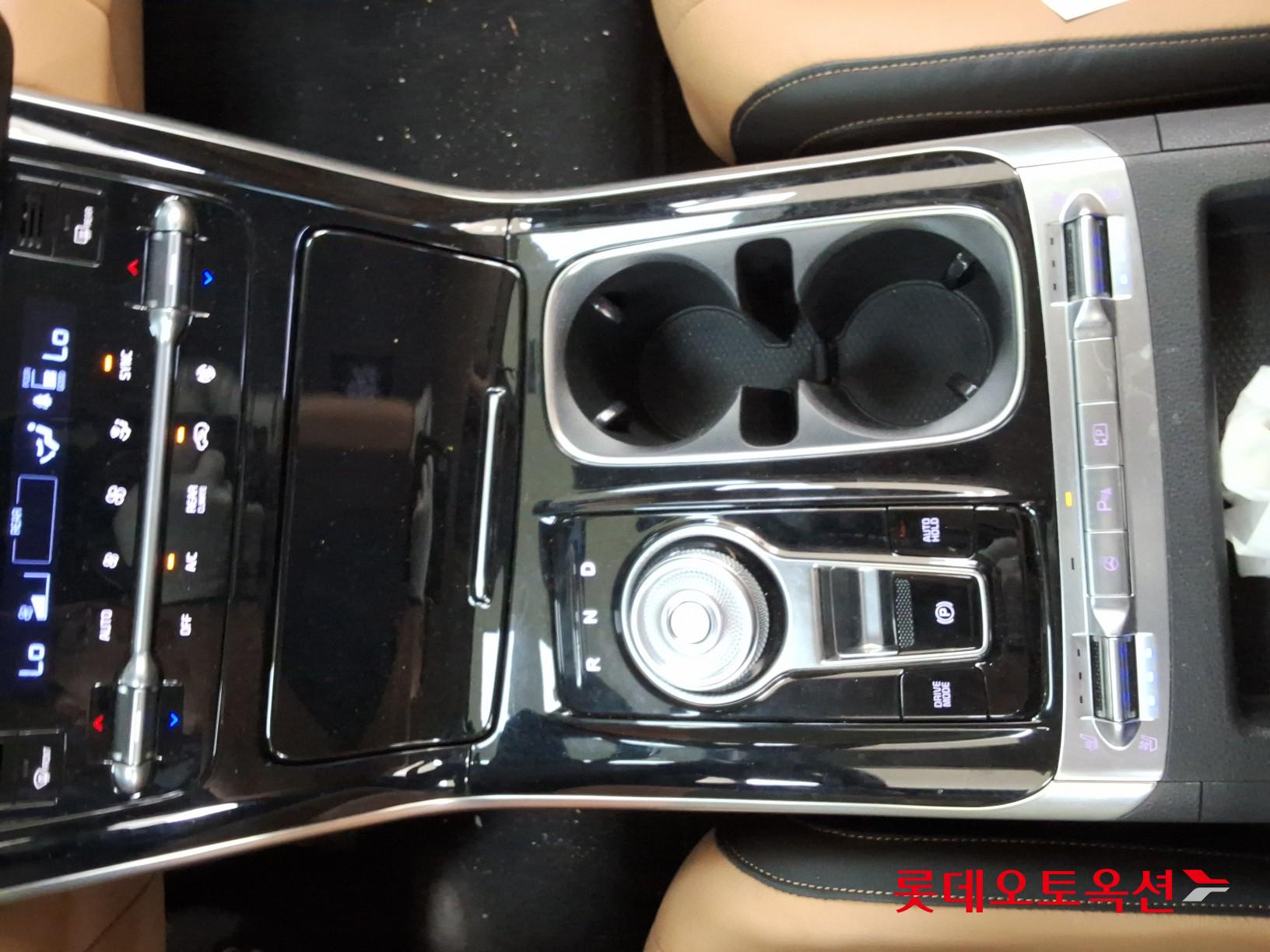 2023 - kia carnival