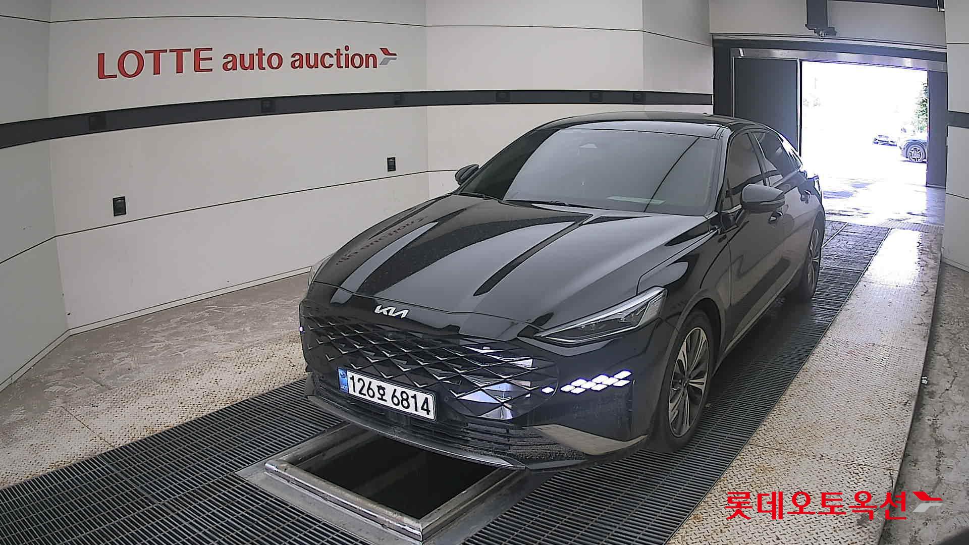 2022 - kia k8