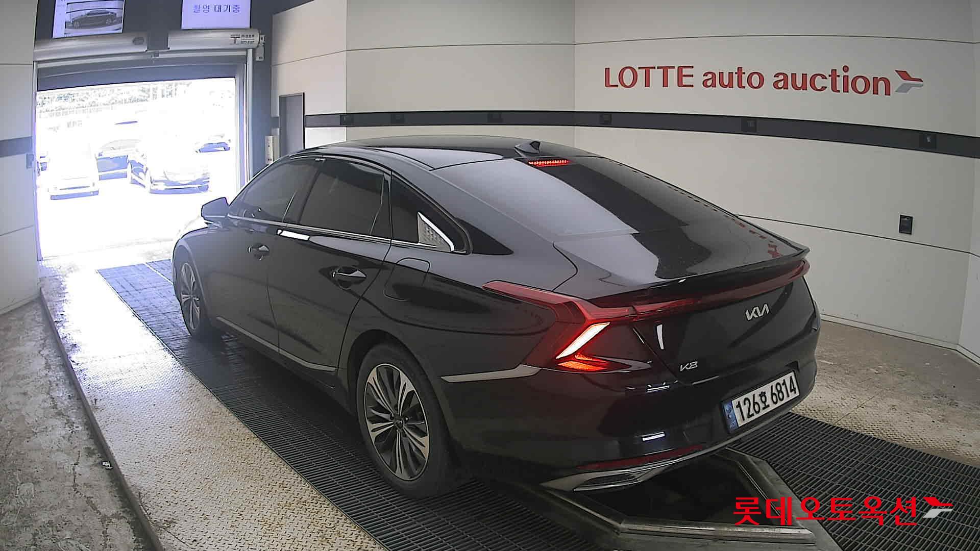 2022 - kia k8