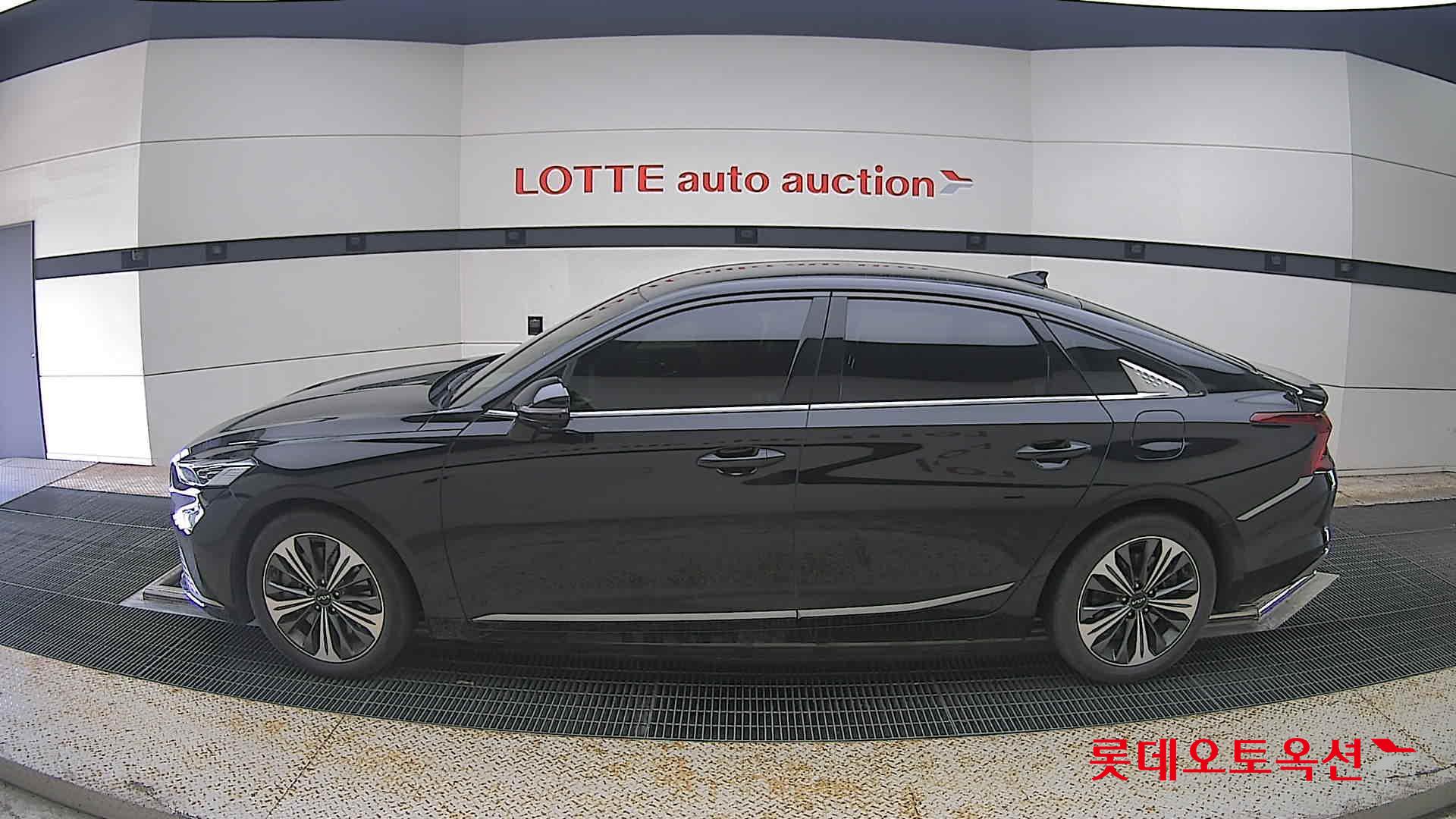 2022 - kia k8
