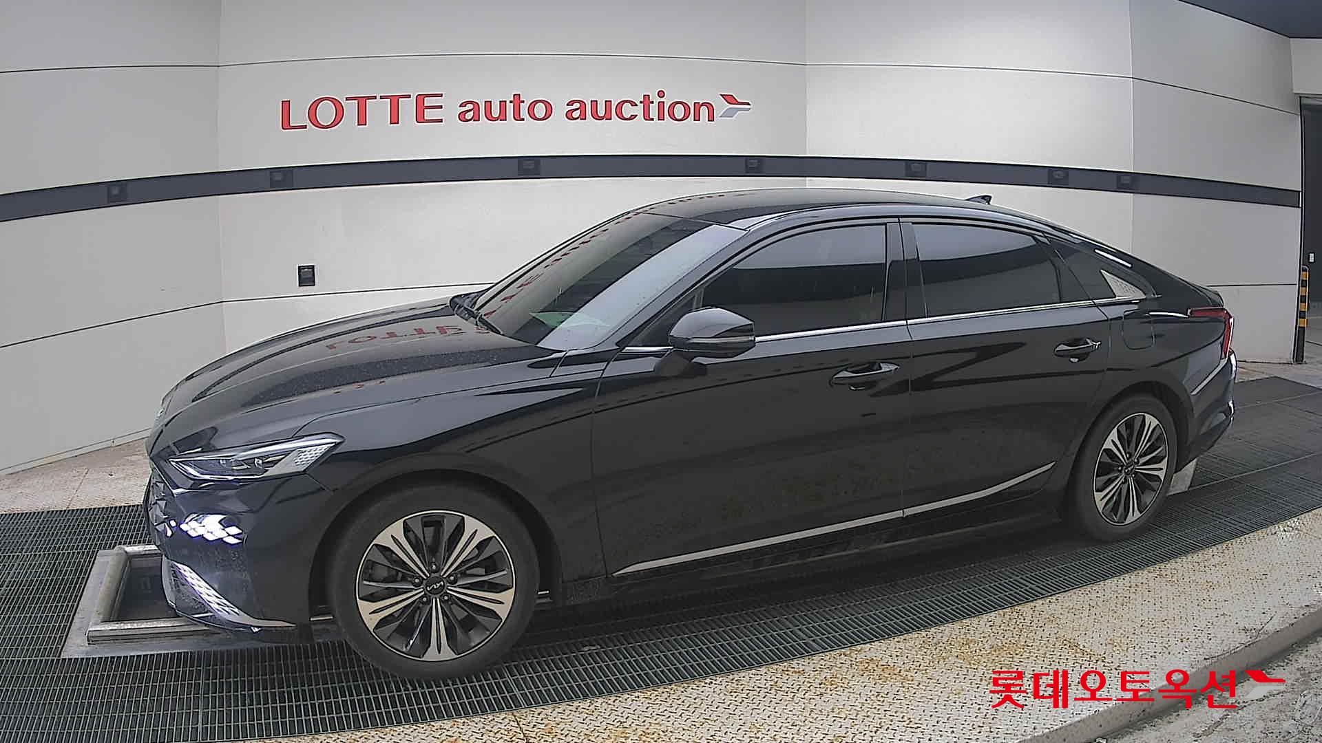 2022 - kia k8