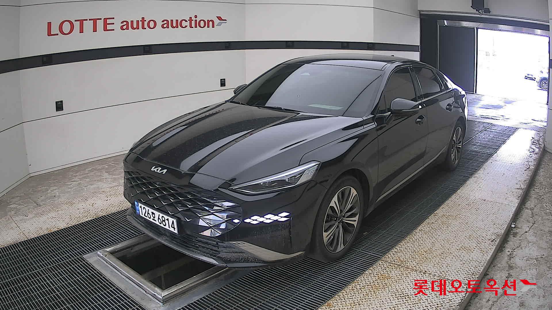 2022 - kia k8