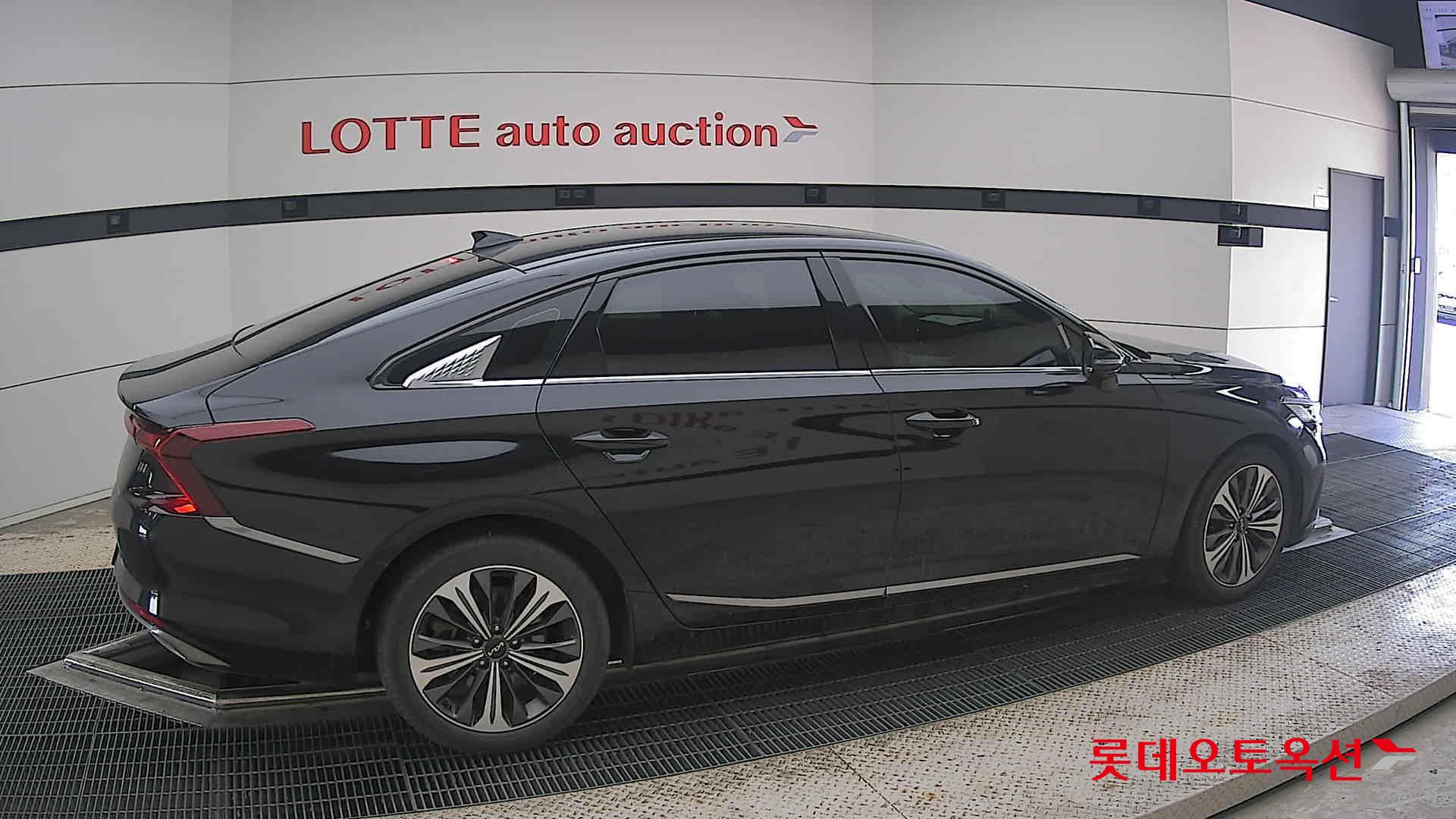 2022 - kia k8