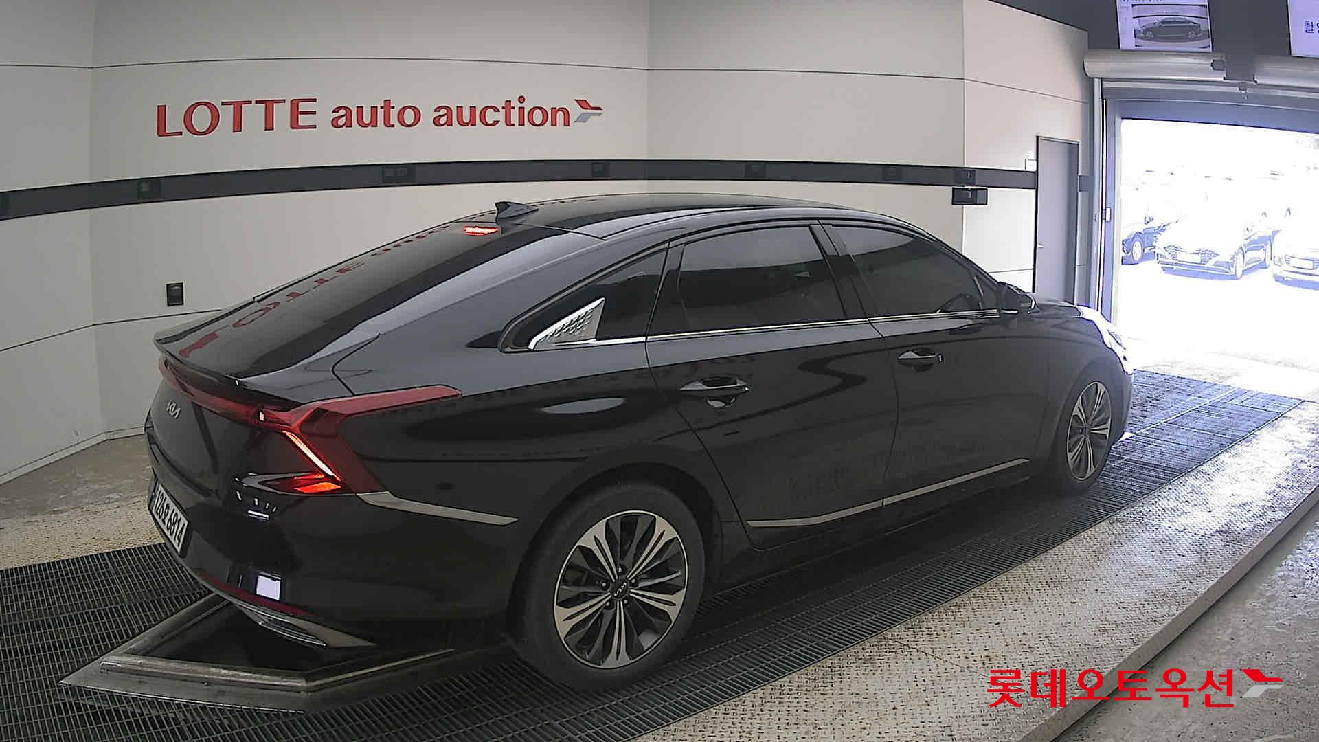 2022 - kia k8