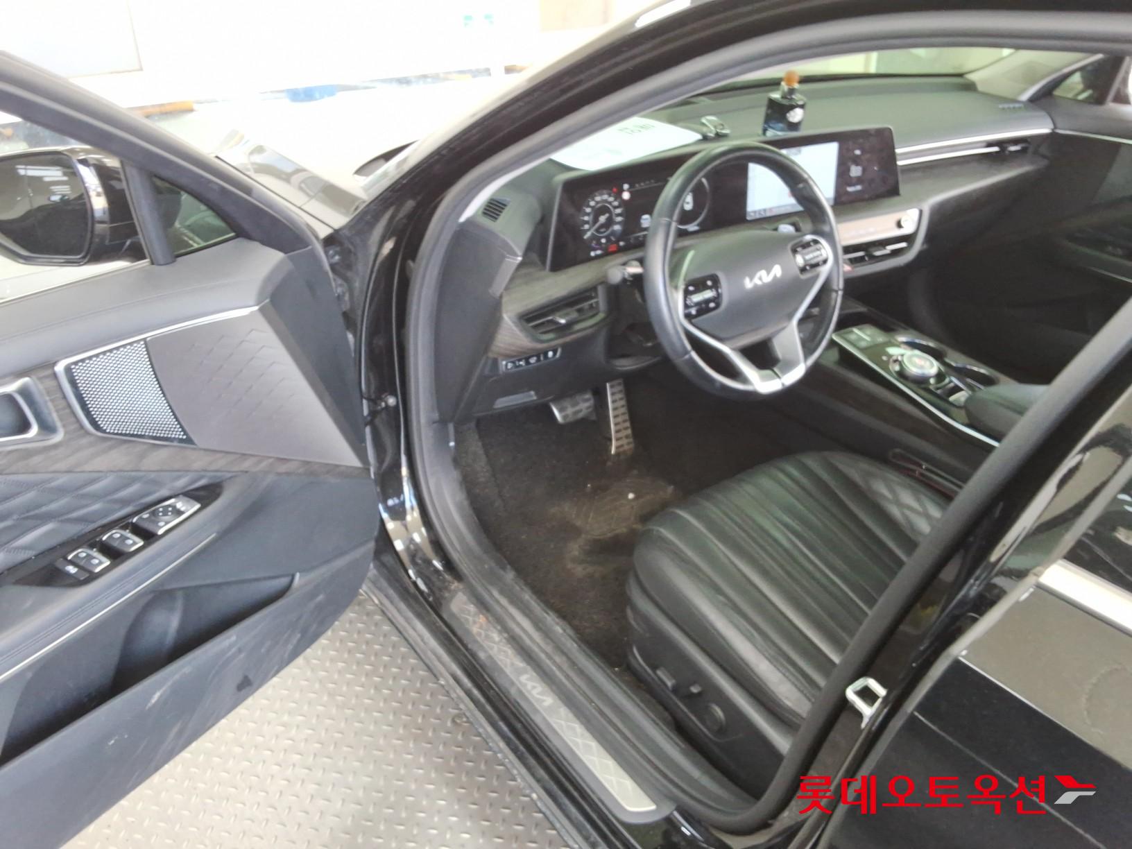 2022 - kia k8