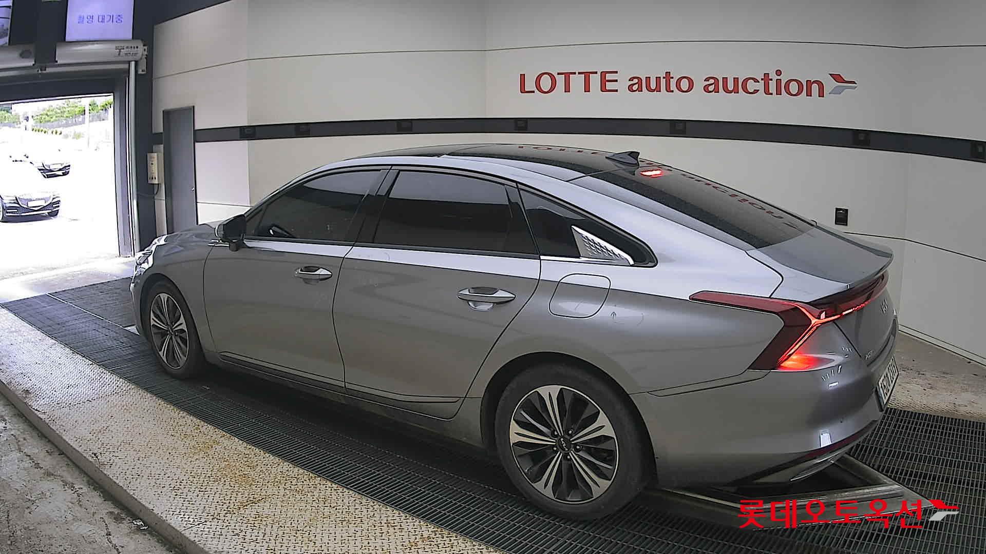 2022 - kia k8