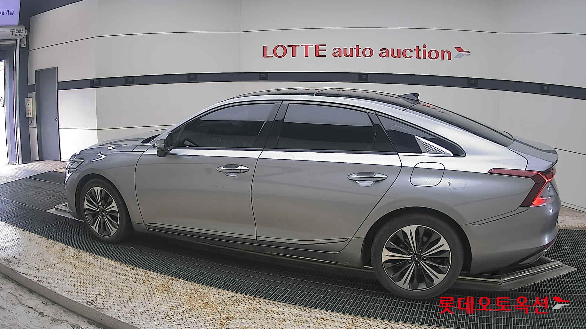 2022 - kia k8