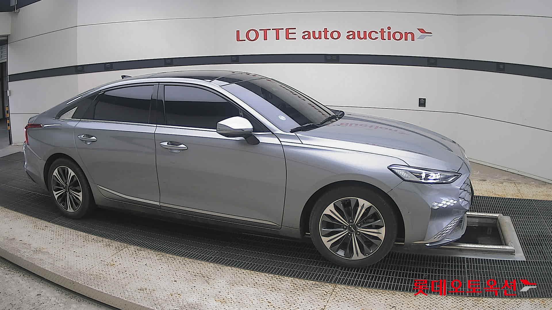 2022 - kia k8