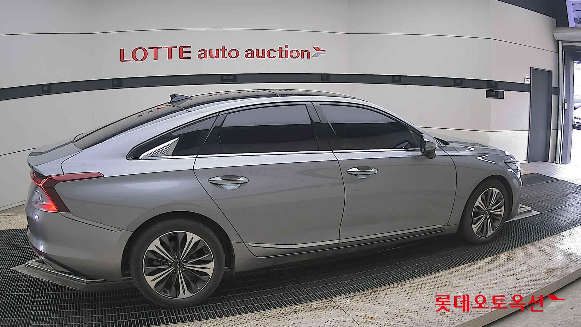 2022 - kia k8