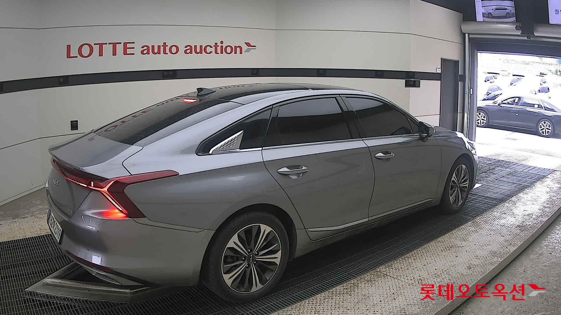 2022 - kia k8