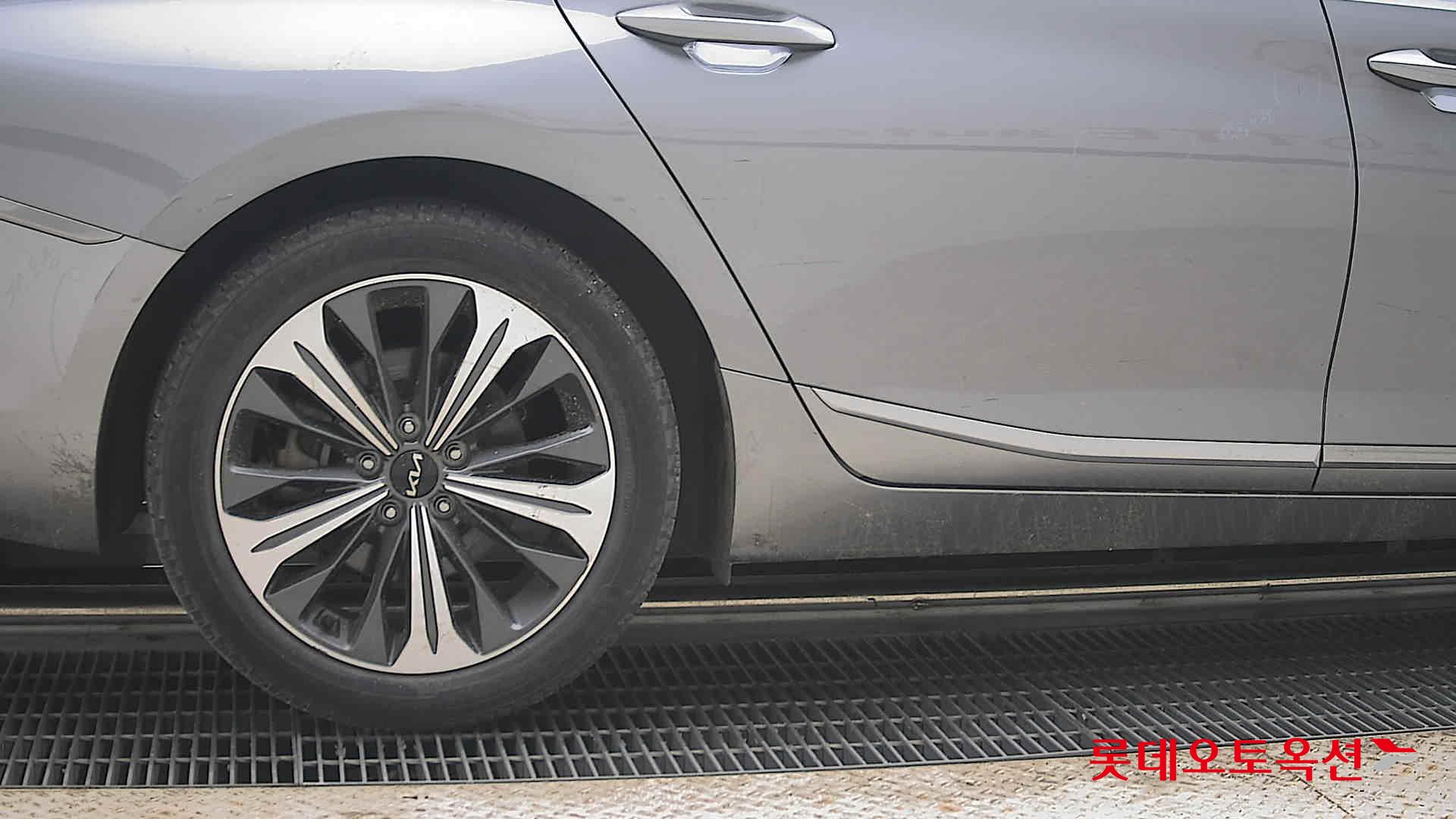 2022 - kia k8