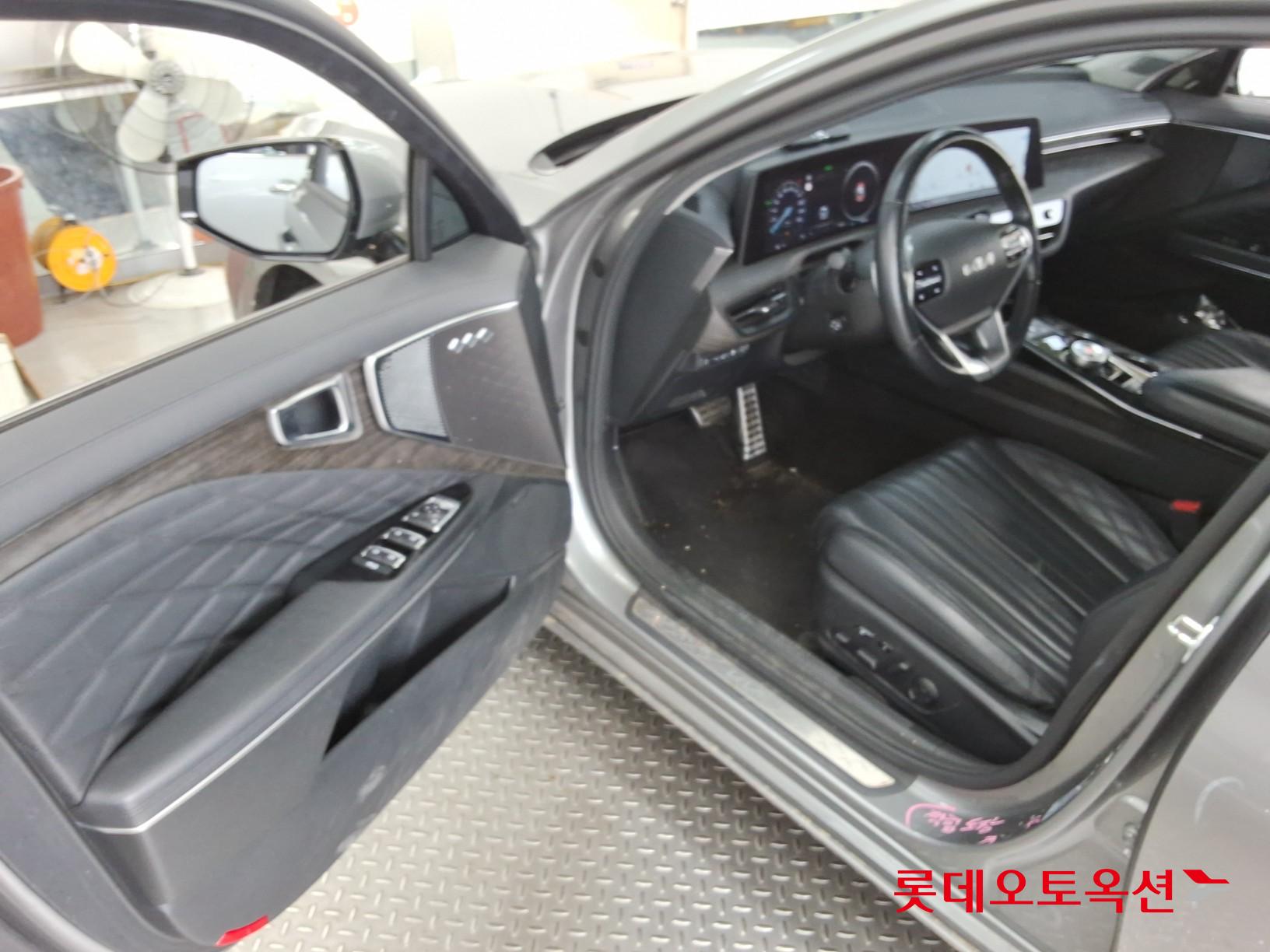 2022 - kia k8