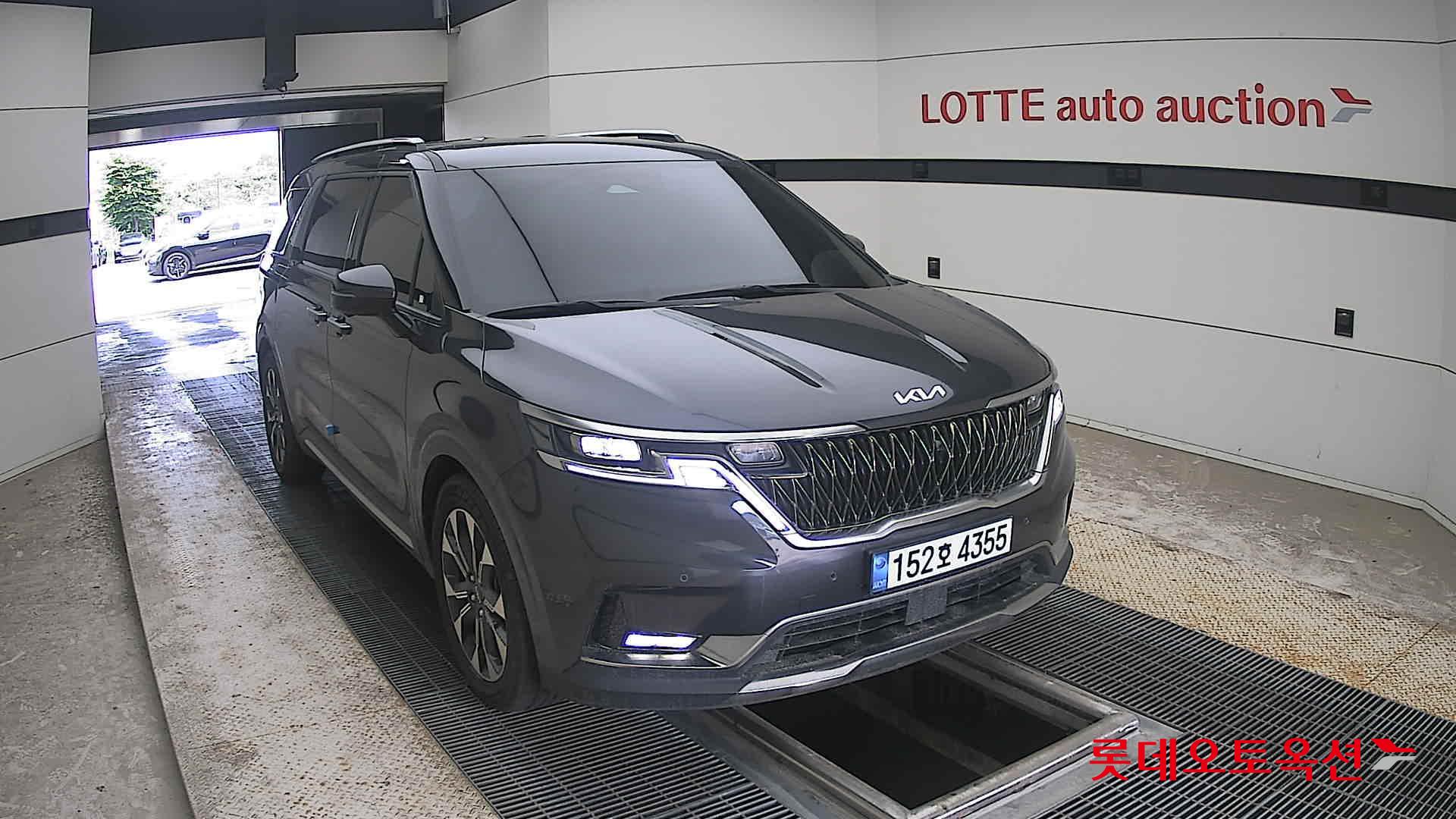 2023 - kia carnival