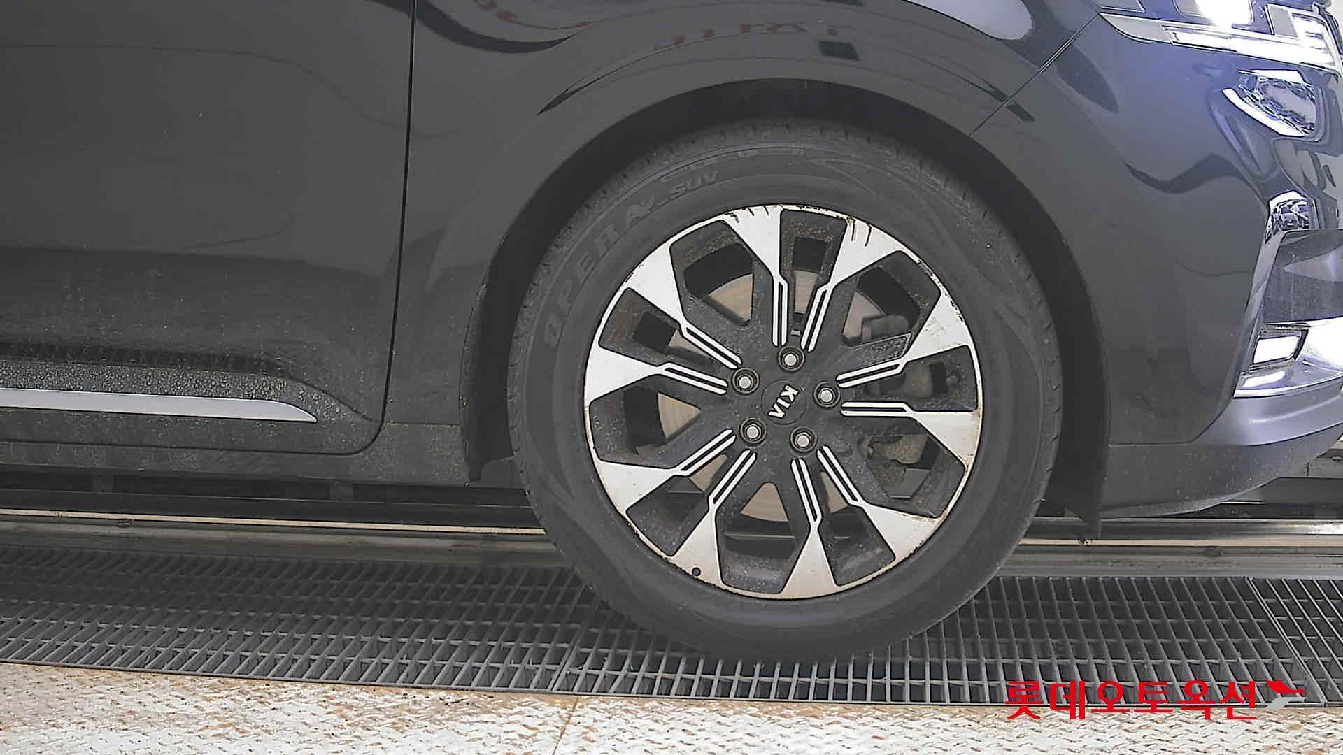 2021 - kia carnival