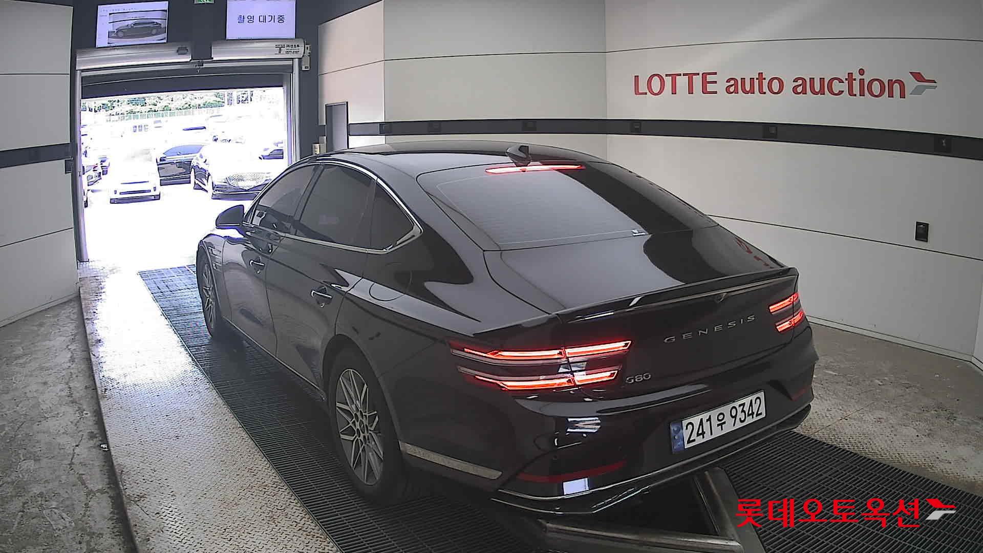 2025 - genesis g80