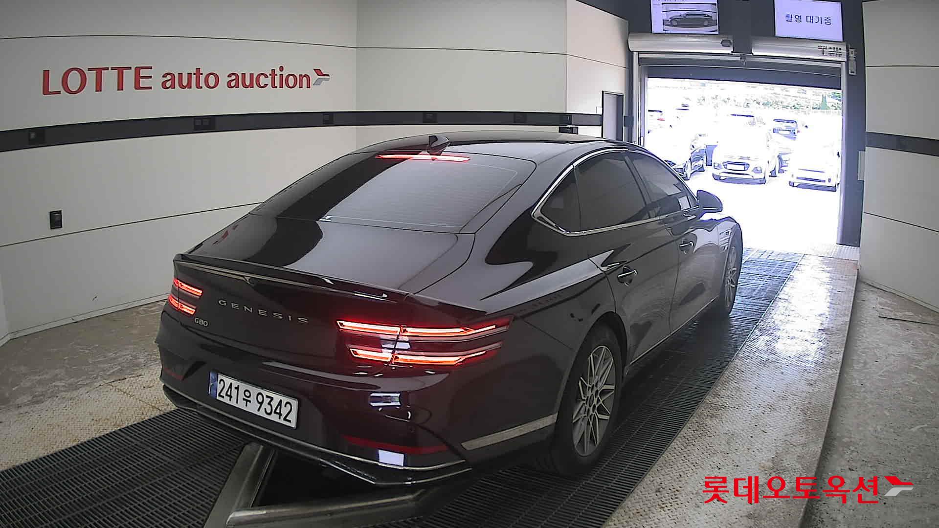 2025 - genesis g80