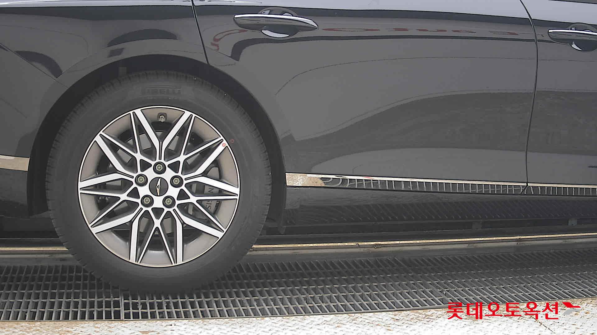 2025 - genesis g80