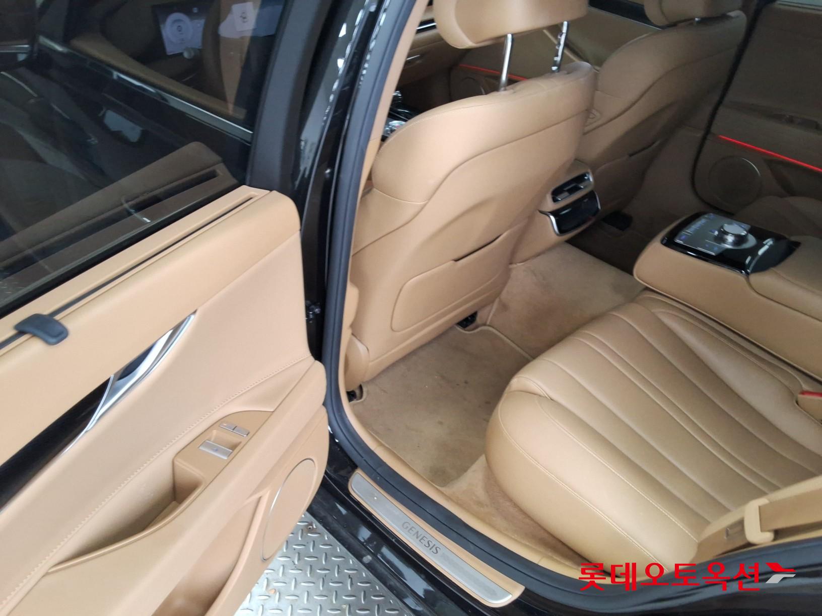 2025 - genesis g80
