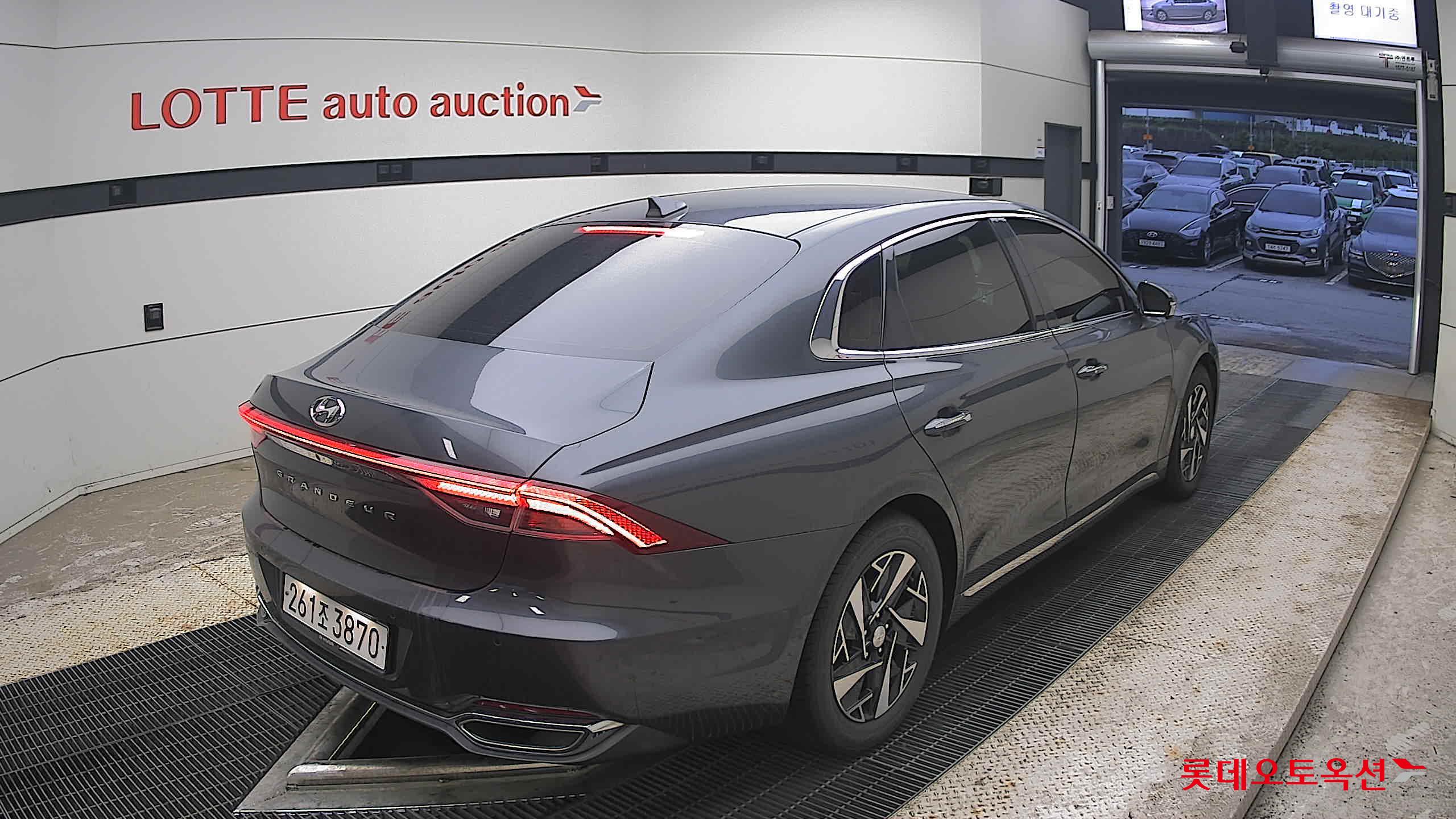 2022 - hyundai grandeur